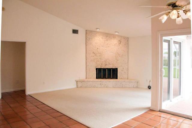 MEADOW WOOD OF THE LANDIN - Residential