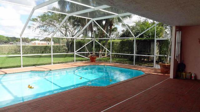 MEADOW WOOD OF THE LANDIN - Residential