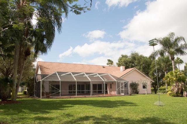 MEADOW WOOD OF THE LANDIN - Residential