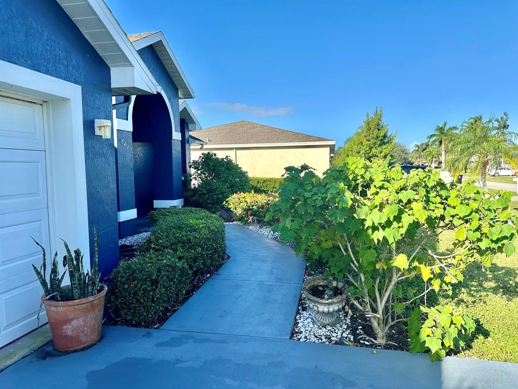 Photo of 842 SE Carnival Avenue, Port Saint Lucie, FL 34983 (MLS # R11031361)