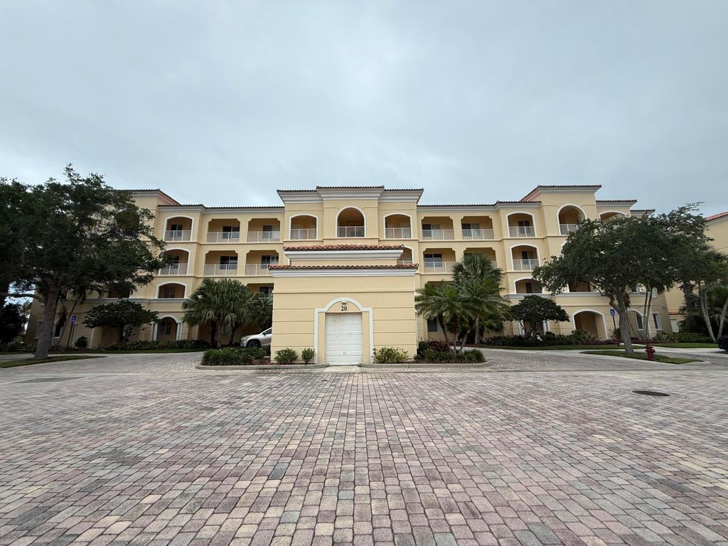 Photo of 20 Harbour Isle Drive W #Ph01, Fort Pierce, FL 34949 (MLS # B26023314)