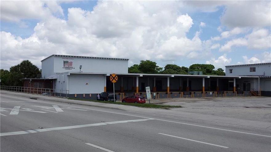 Three partials sold as one ideal redevelopment site.Folio of three partials:48-42-34-00-0600;48-42-34-00-1002;48-42-34-00-0590