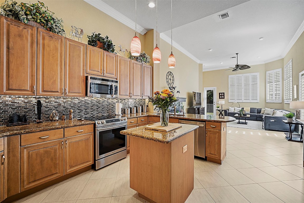 Rolling Hills Golf Estate - Residential