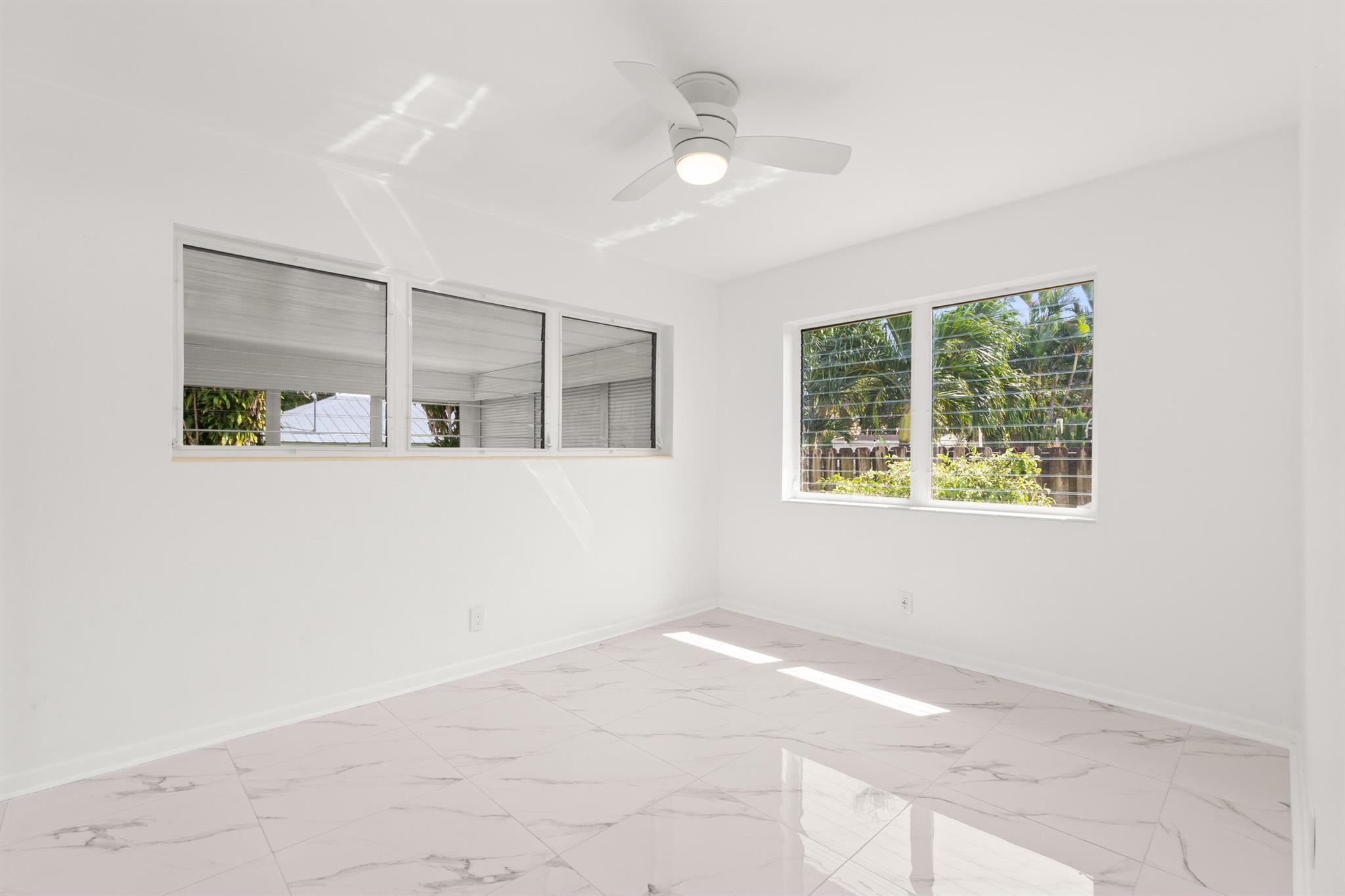 NORTH LAKE WORTH - Residential