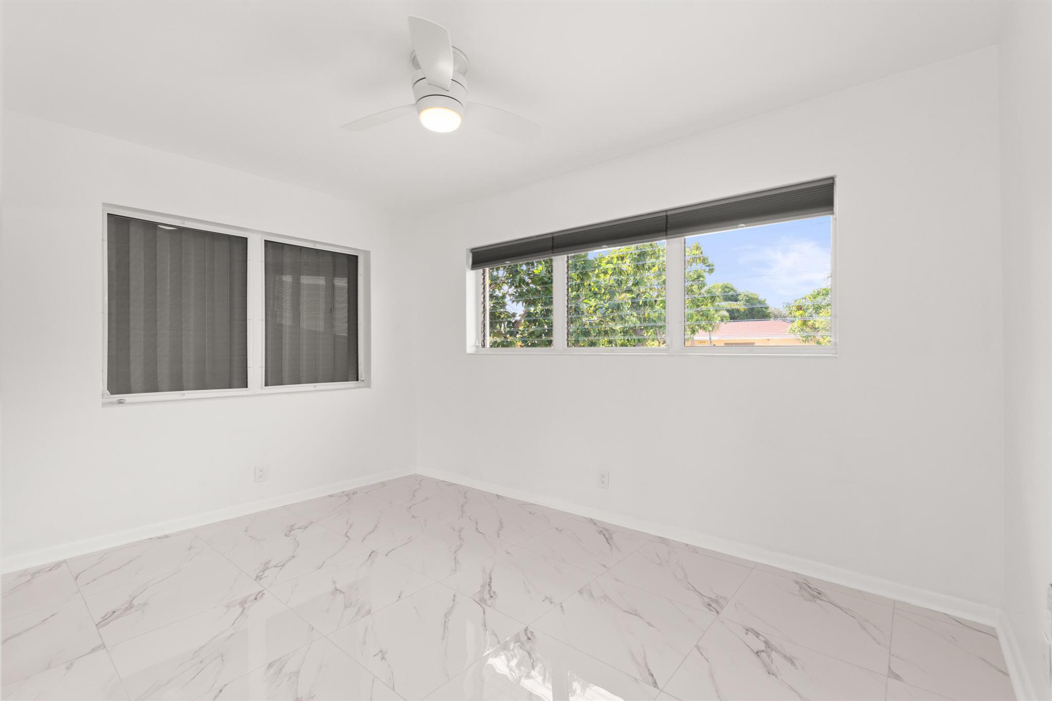 NORTH LAKE WORTH - Residential