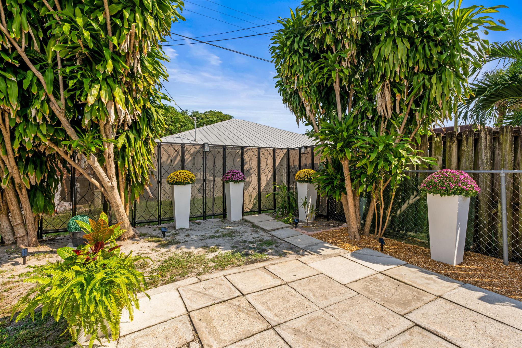 NORTH LAKE WORTH - Residential