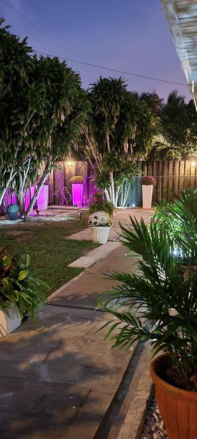 NORTH LAKE WORTH - Residential