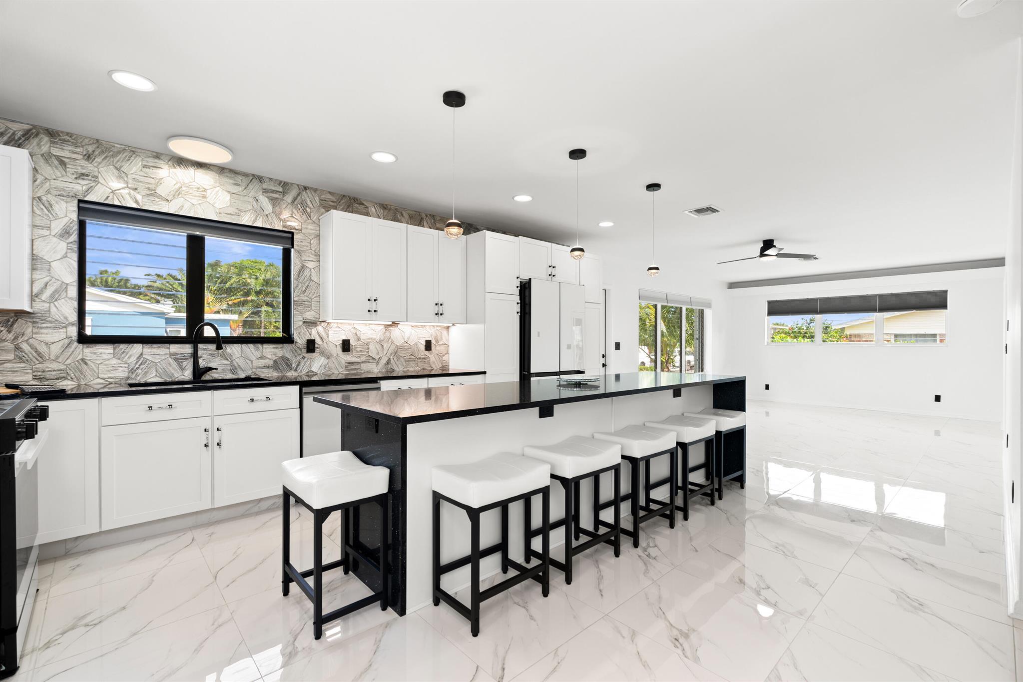 NORTH LAKE WORTH - Residential