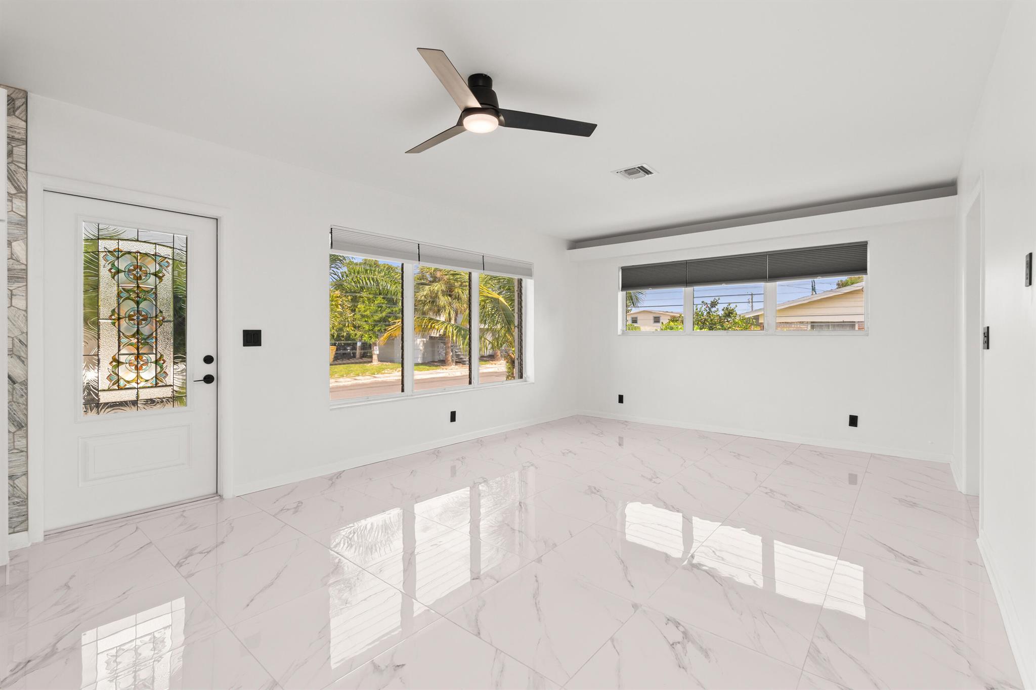 NORTH LAKE WORTH - Residential