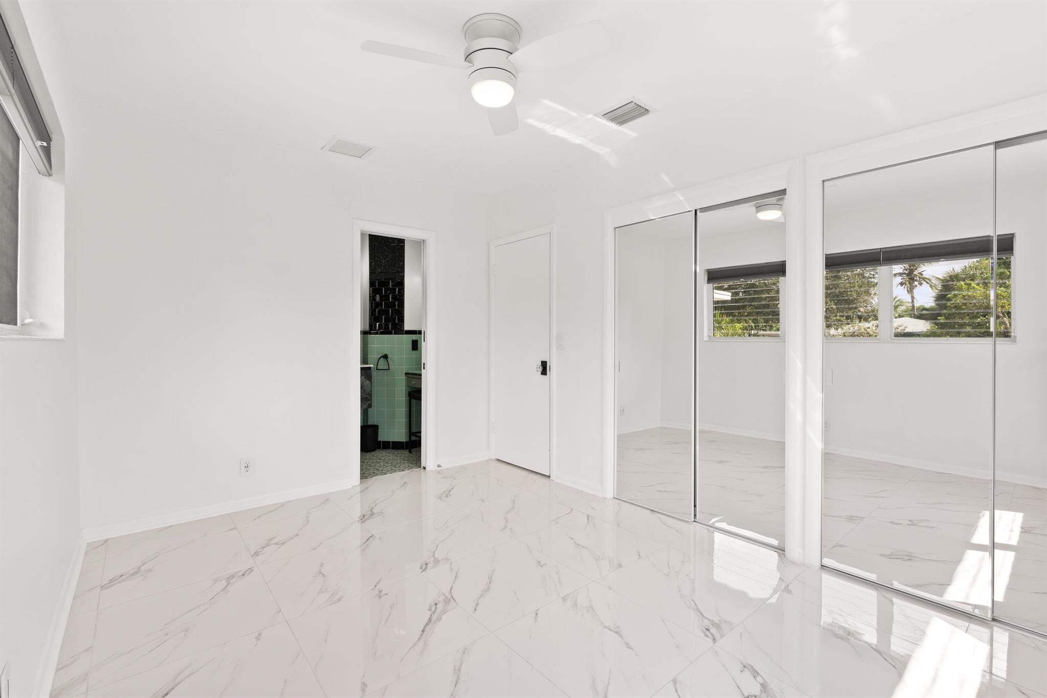 NORTH LAKE WORTH - Residential