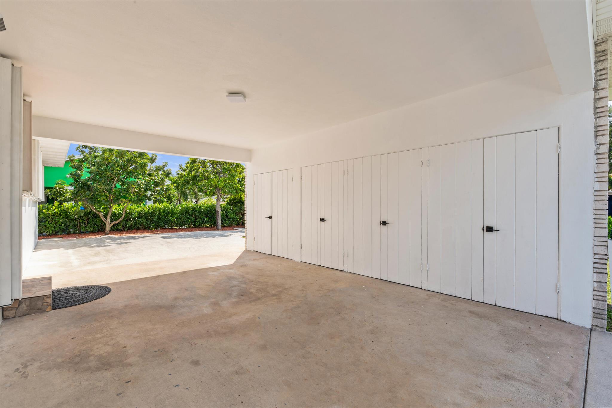 NORTH LAKE WORTH - Residential