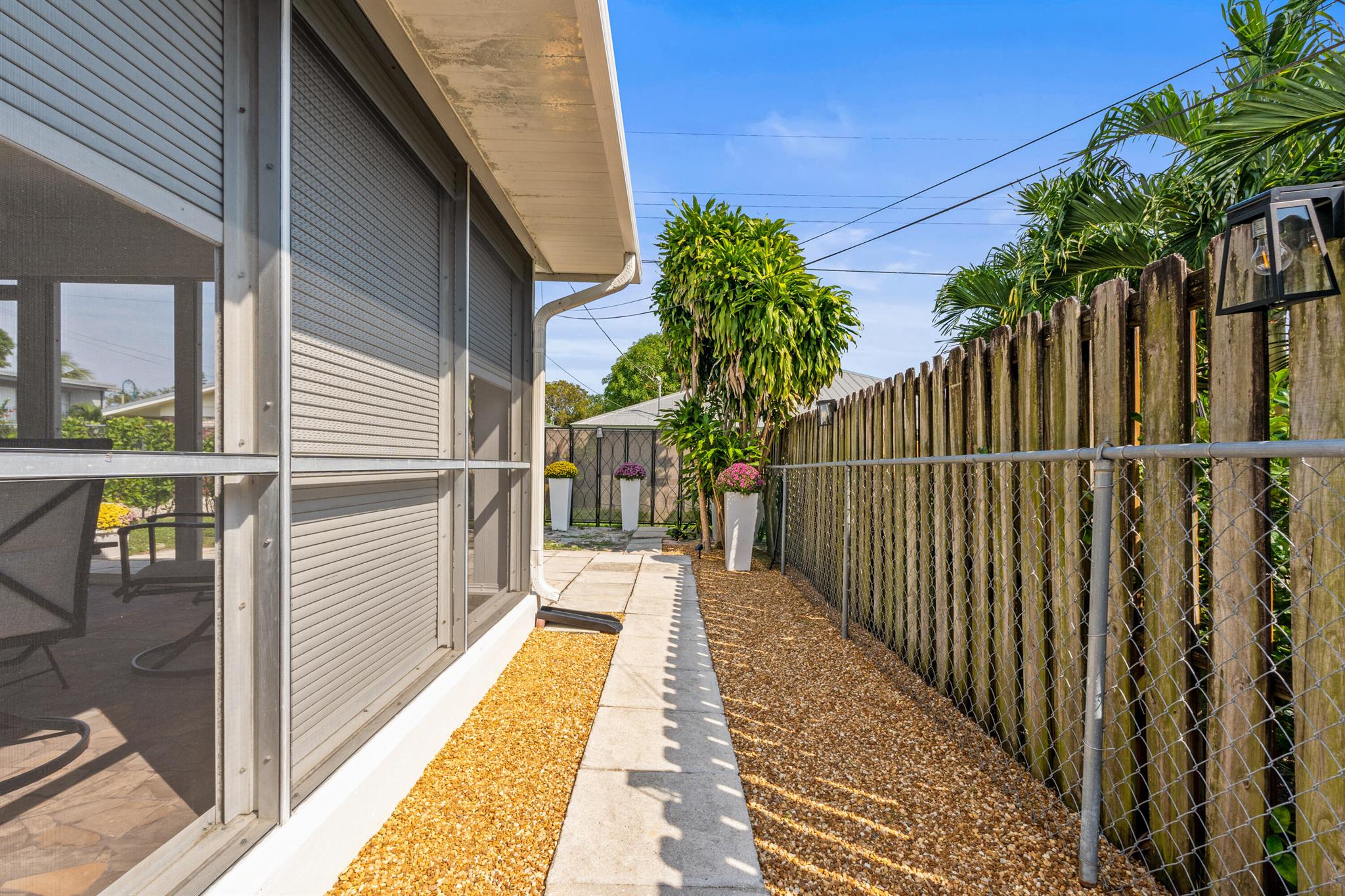 NORTH LAKE WORTH - Residential