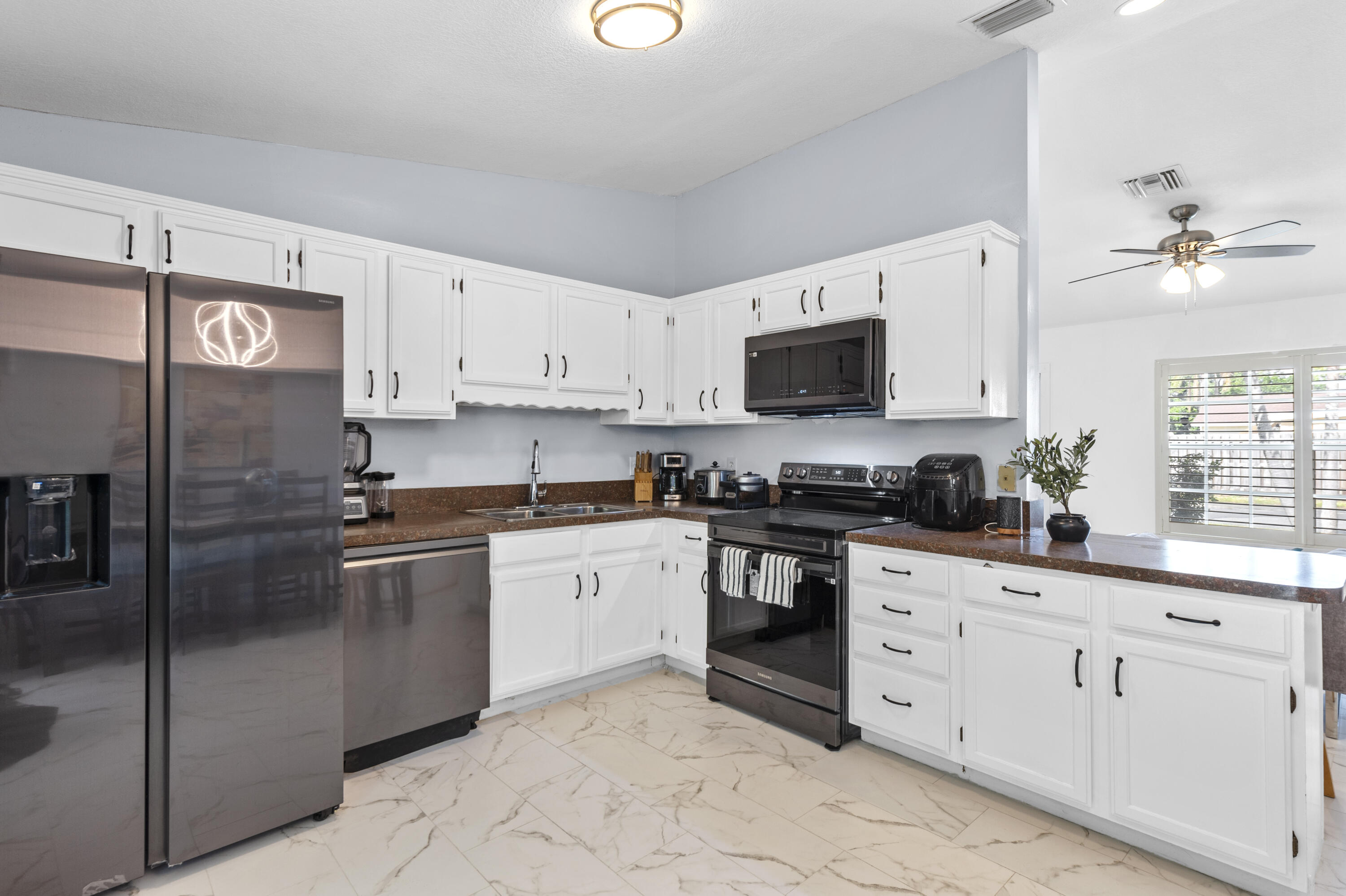 LAUREL HILLS 2ND ADD - Residential Lease