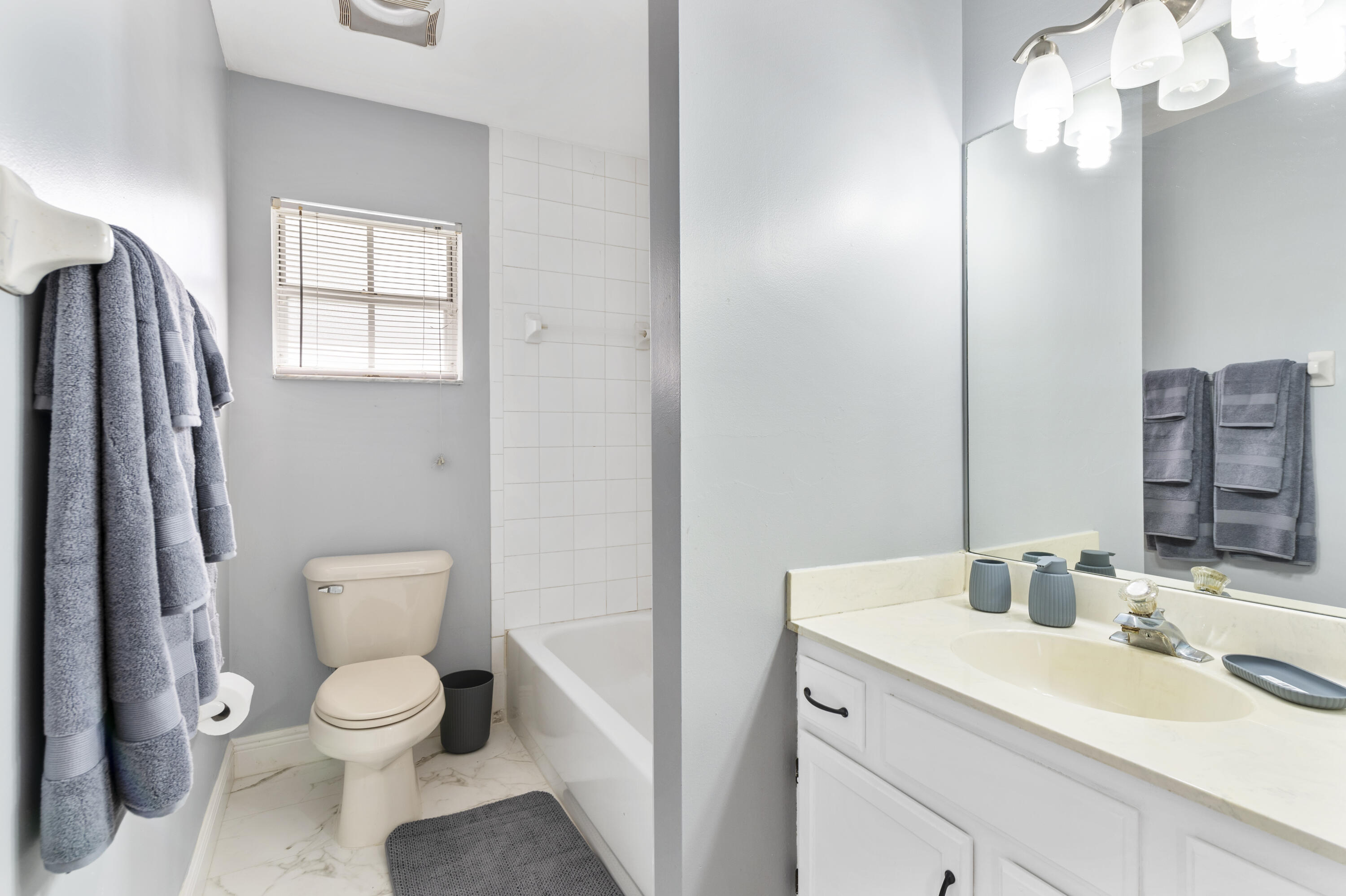 LAUREL HILLS 2ND ADD - Residential Lease