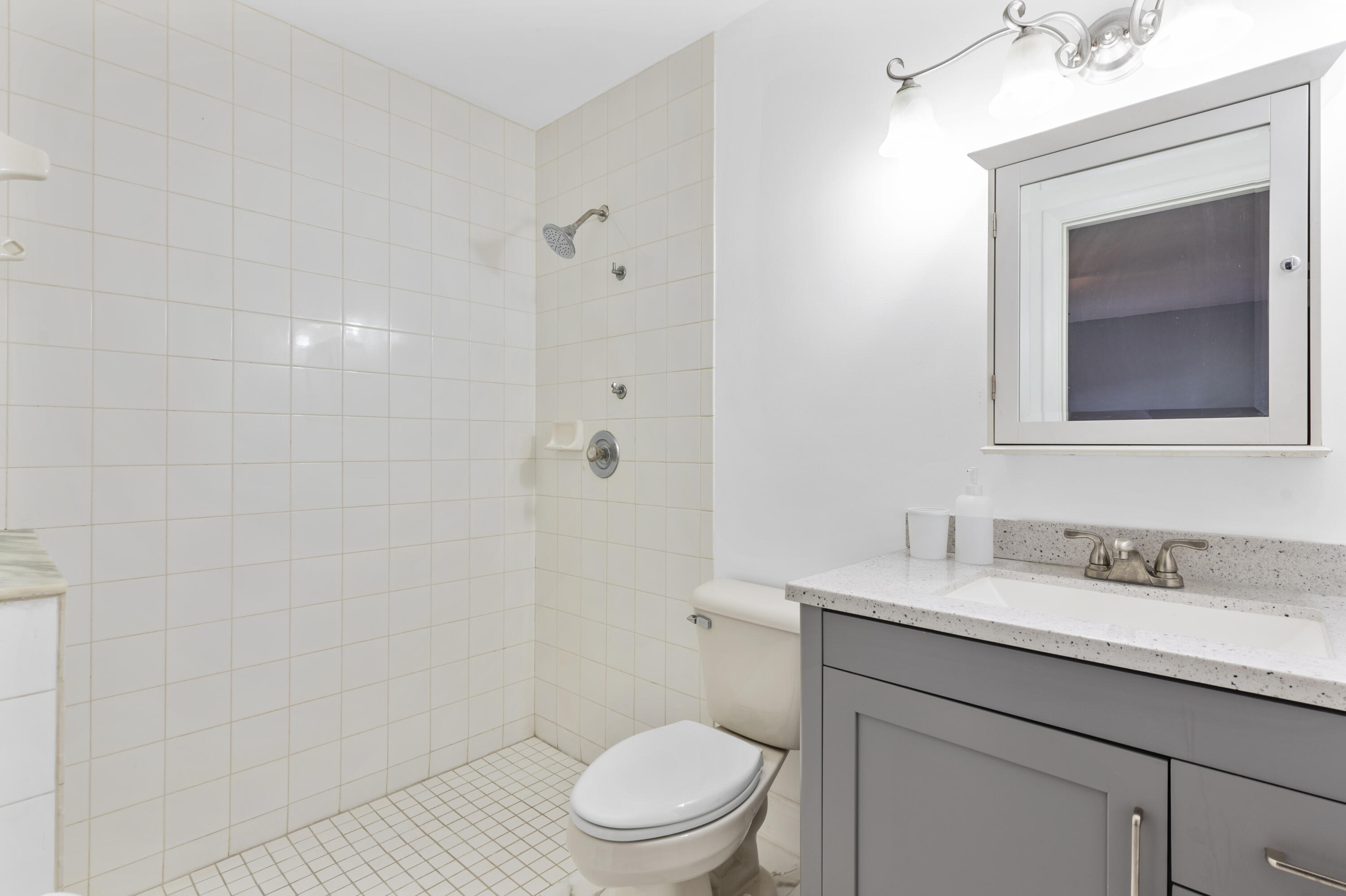 LAUREL HILLS 2ND ADD - Residential Lease