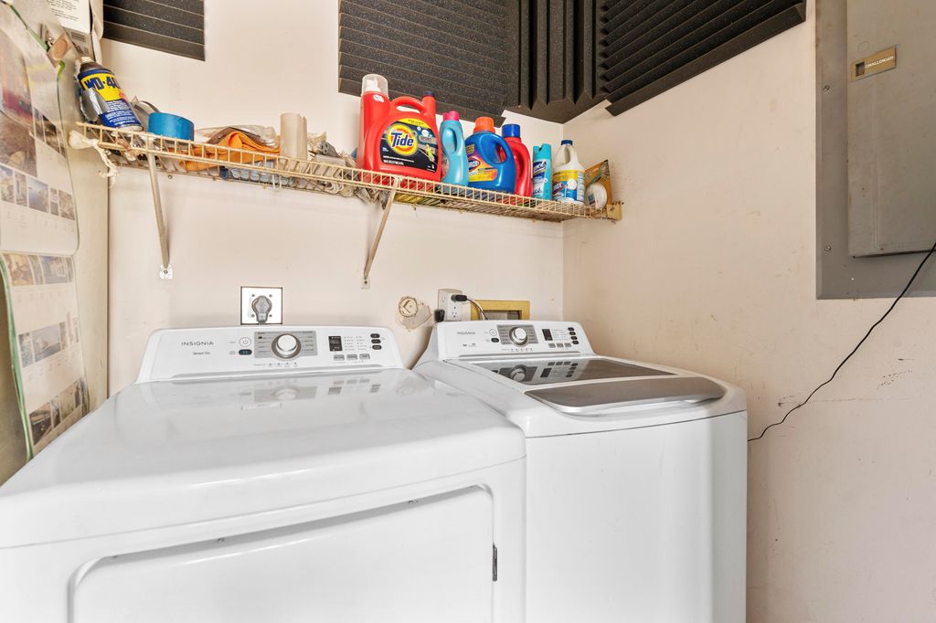 Photo of 812 NW 6th Avenue, Boynton Beach, FL 33426 (MLS # B26003469)