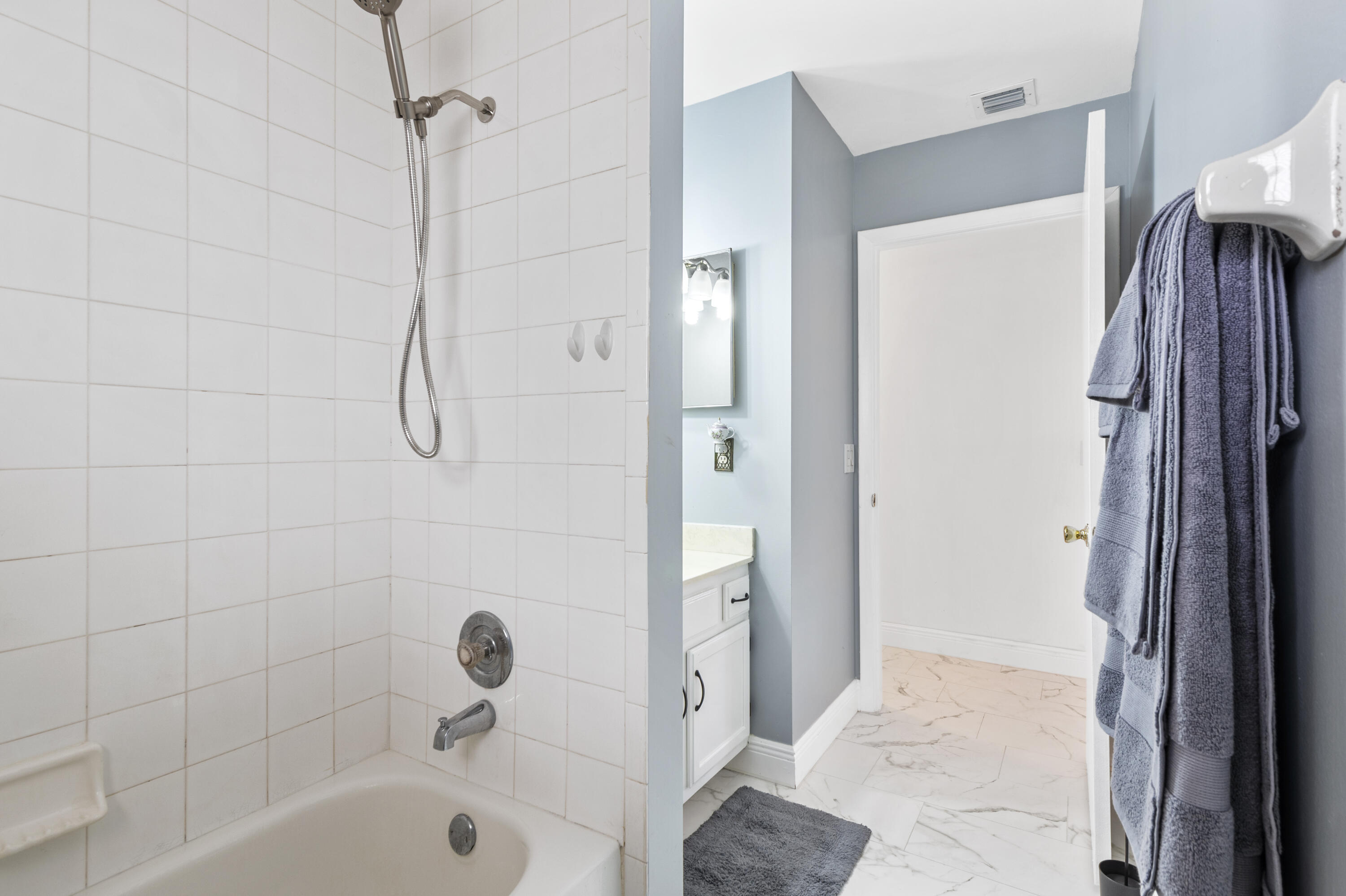 LAUREL HILLS 2ND ADD - Residential Lease