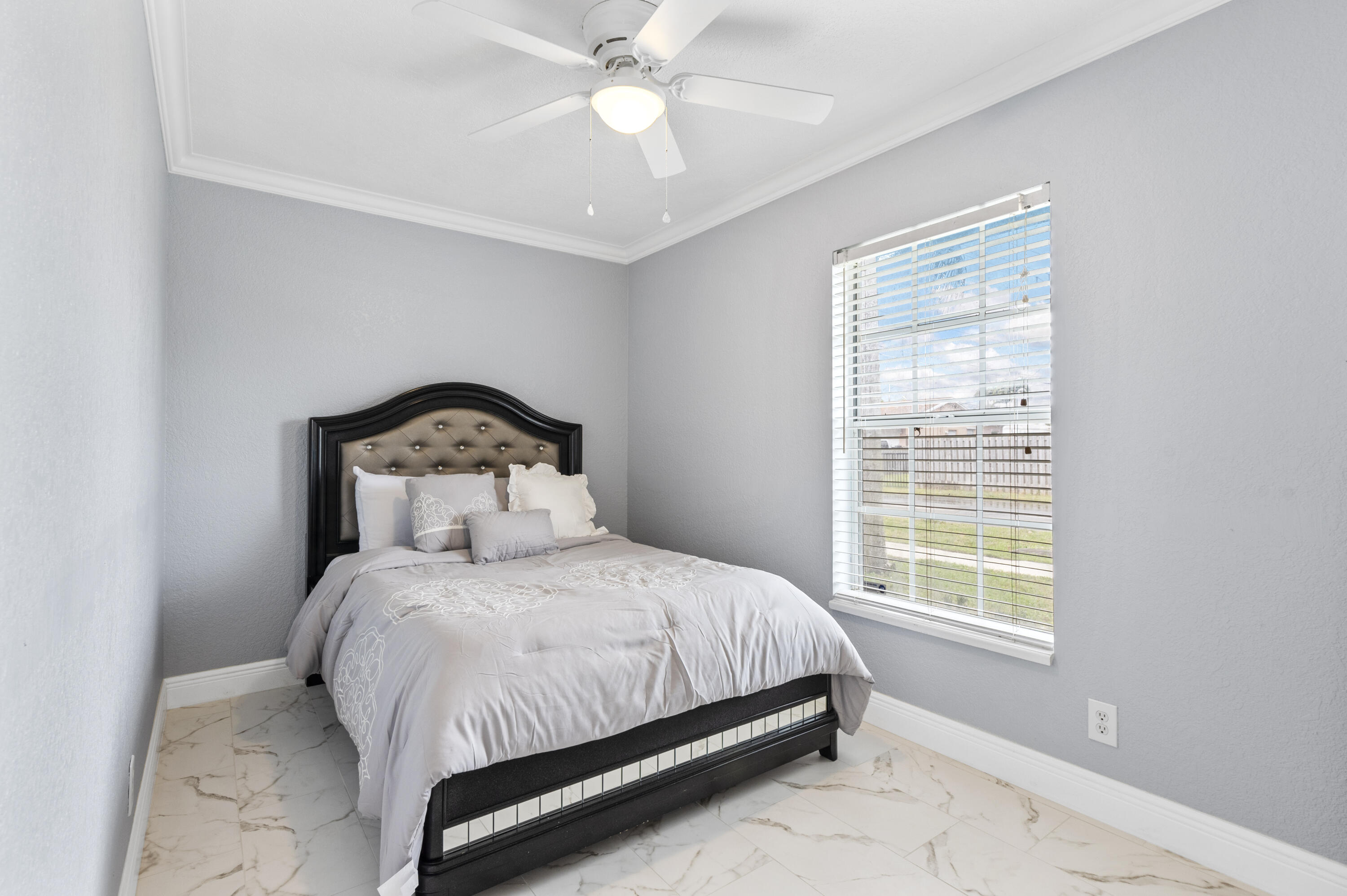 LAUREL HILLS 2ND ADD - Residential Lease