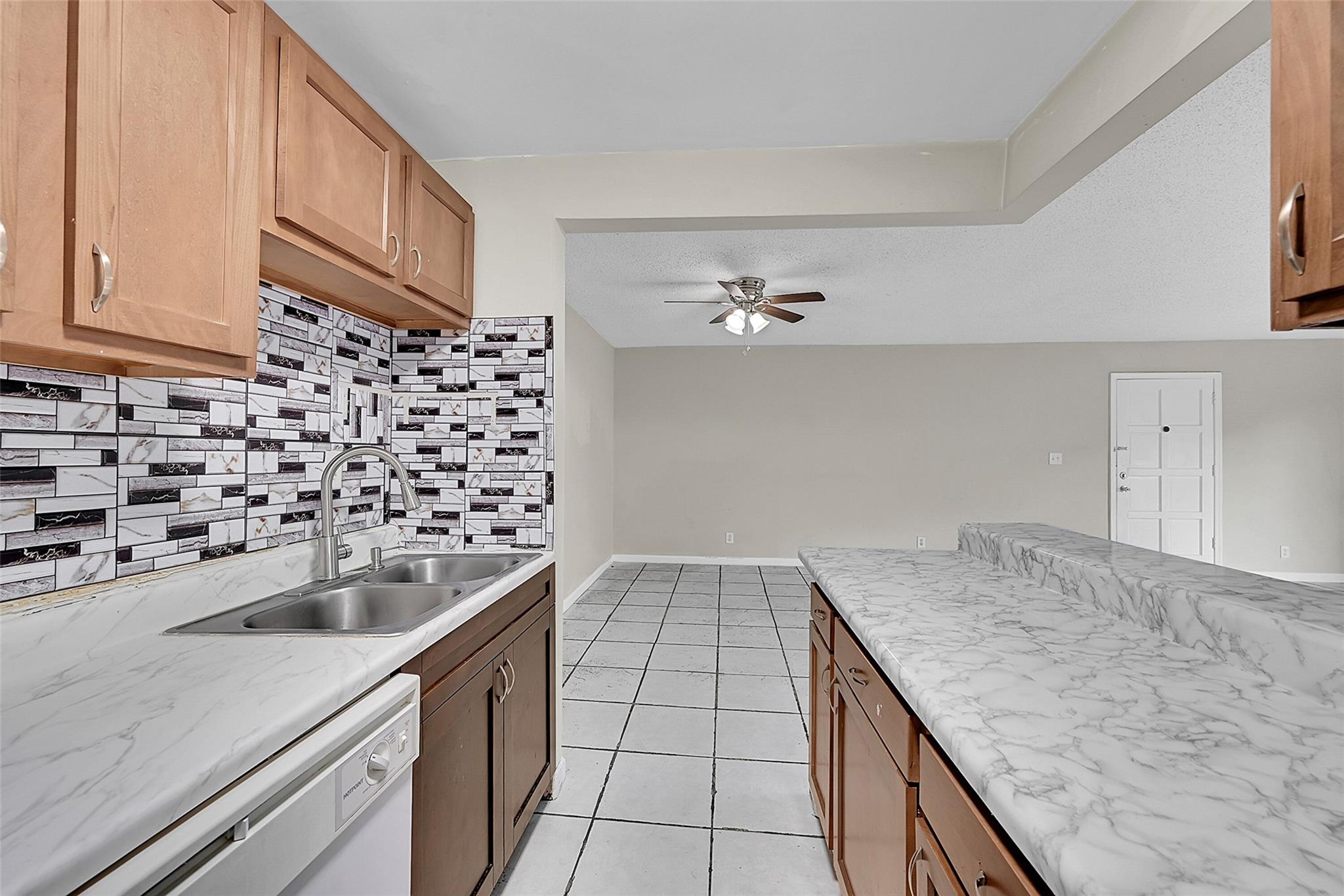 PALM VILLAS - Residential