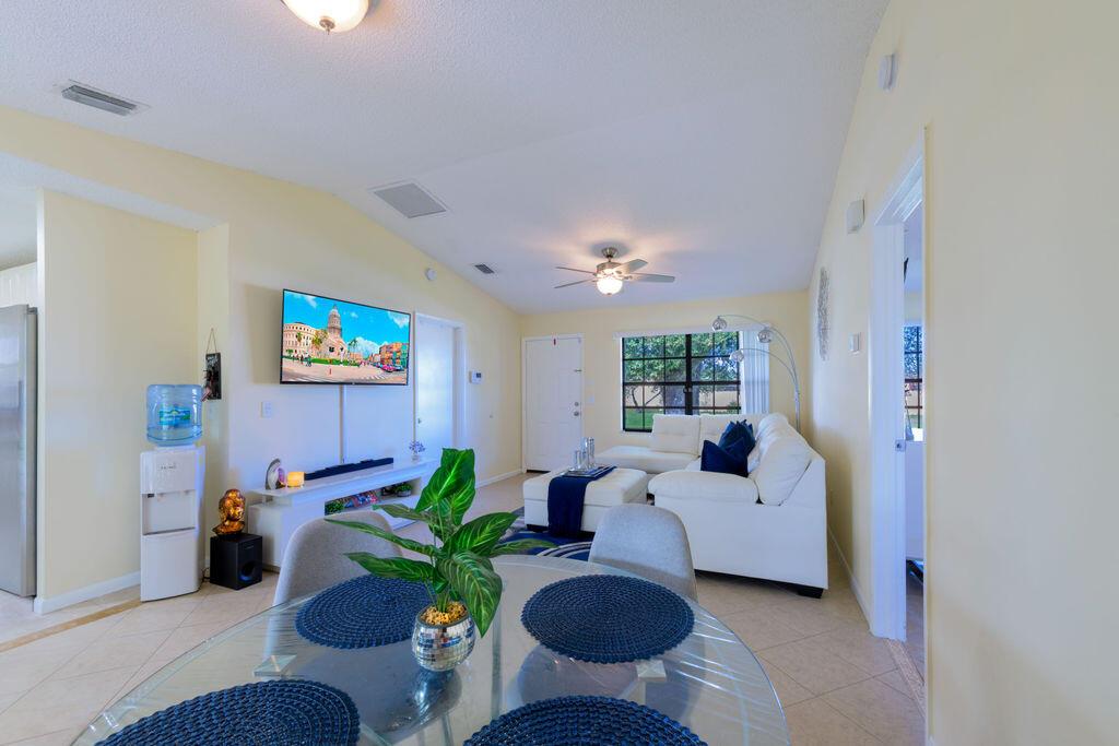 PORT ST LUCIE SECTION 9 - Residential