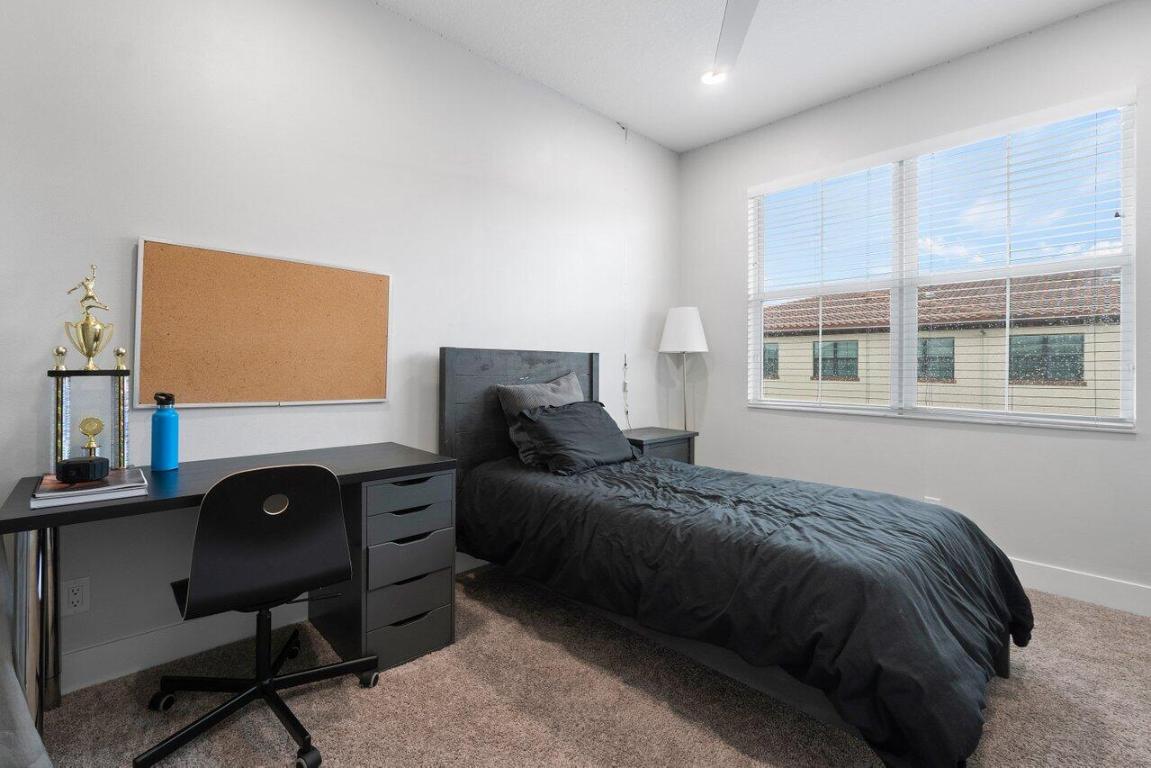 ALTON - Residential Lease