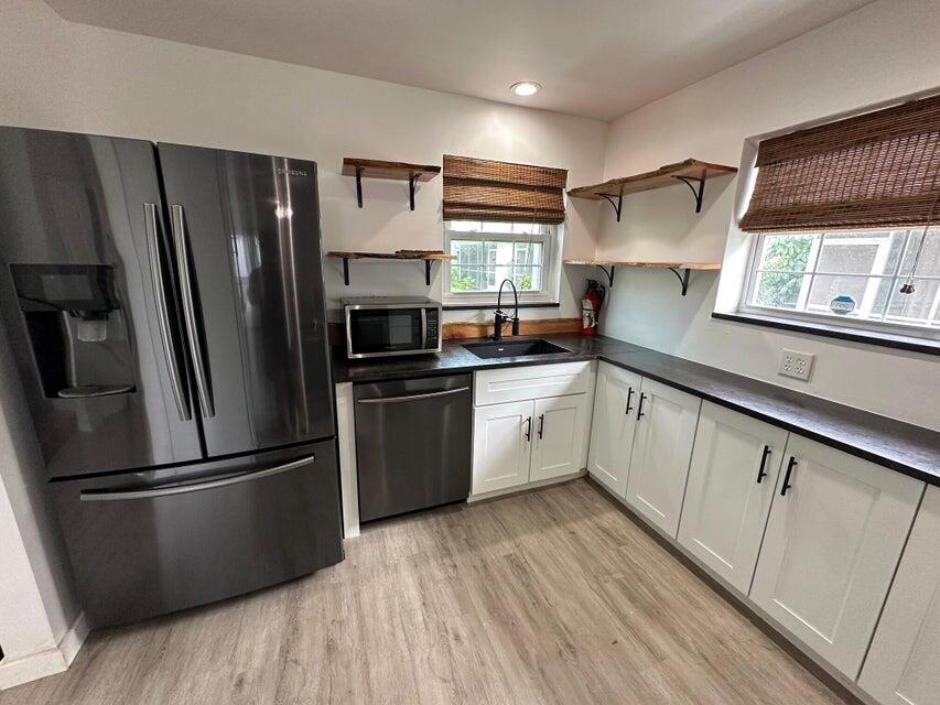 WATERSIDE VILLAGE - Residential Lease