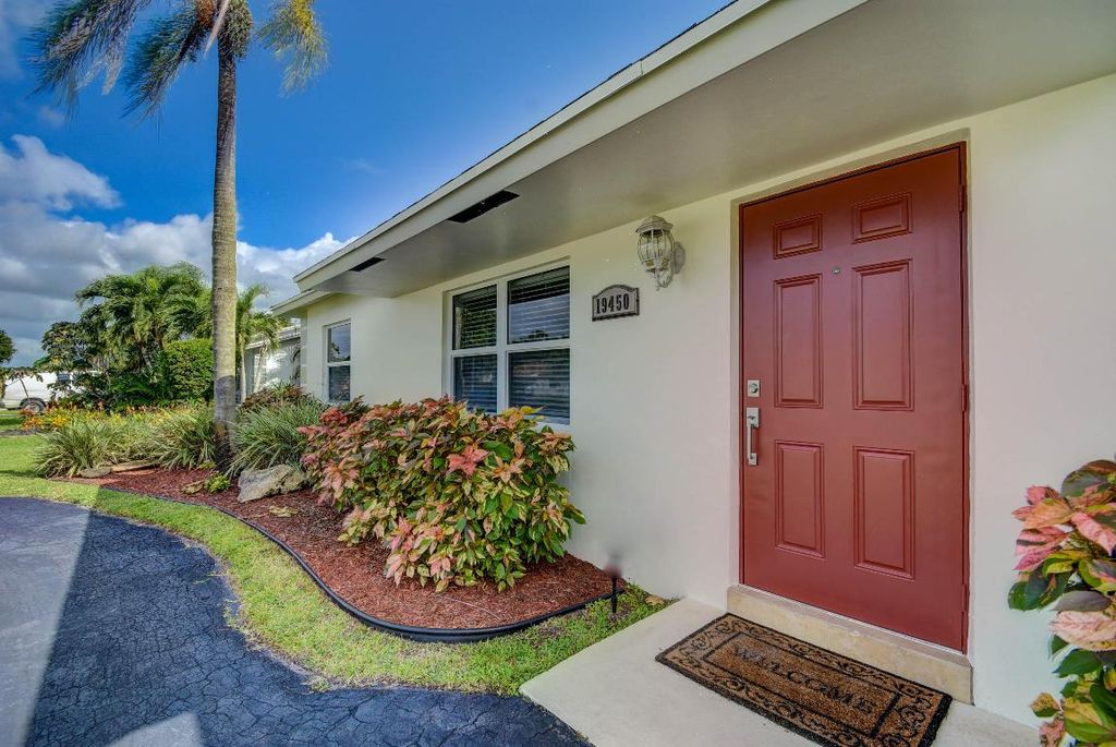 Photo of 19450 Delaware Circle, Boca Raton, FL 33434 (MLS # R11077524)