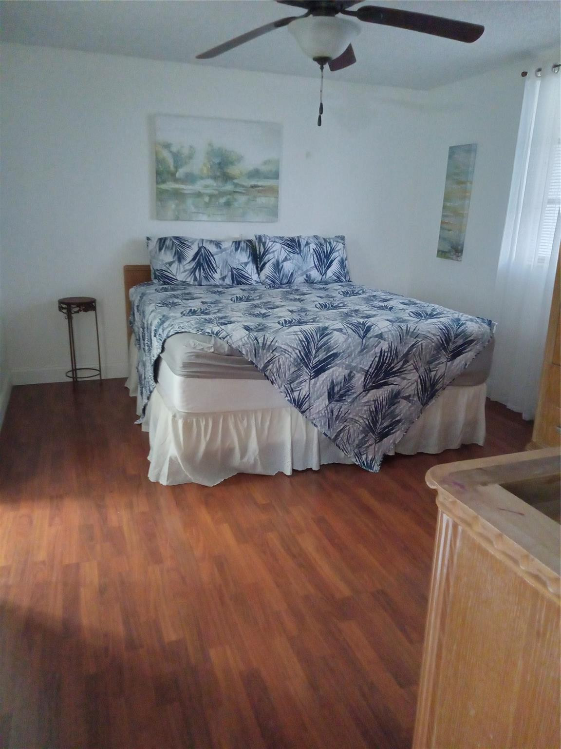 Lauderdale Oaks - Residential