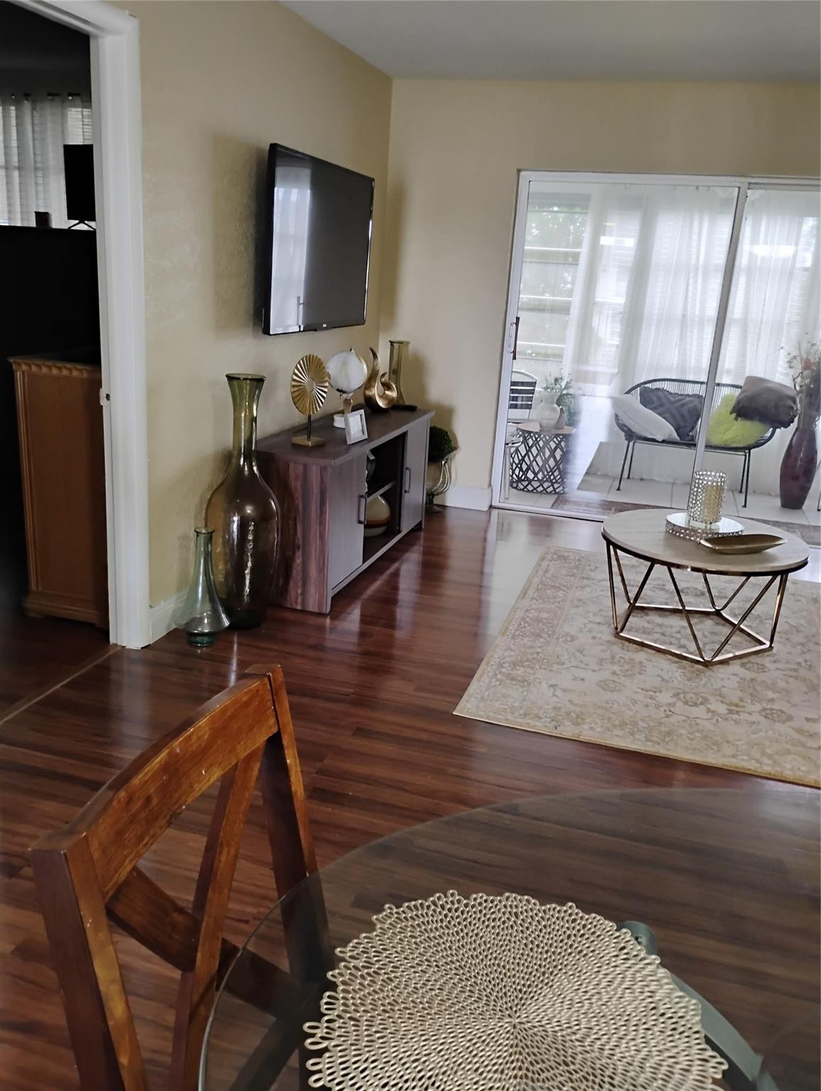 Lauderdale Oaks - Residential