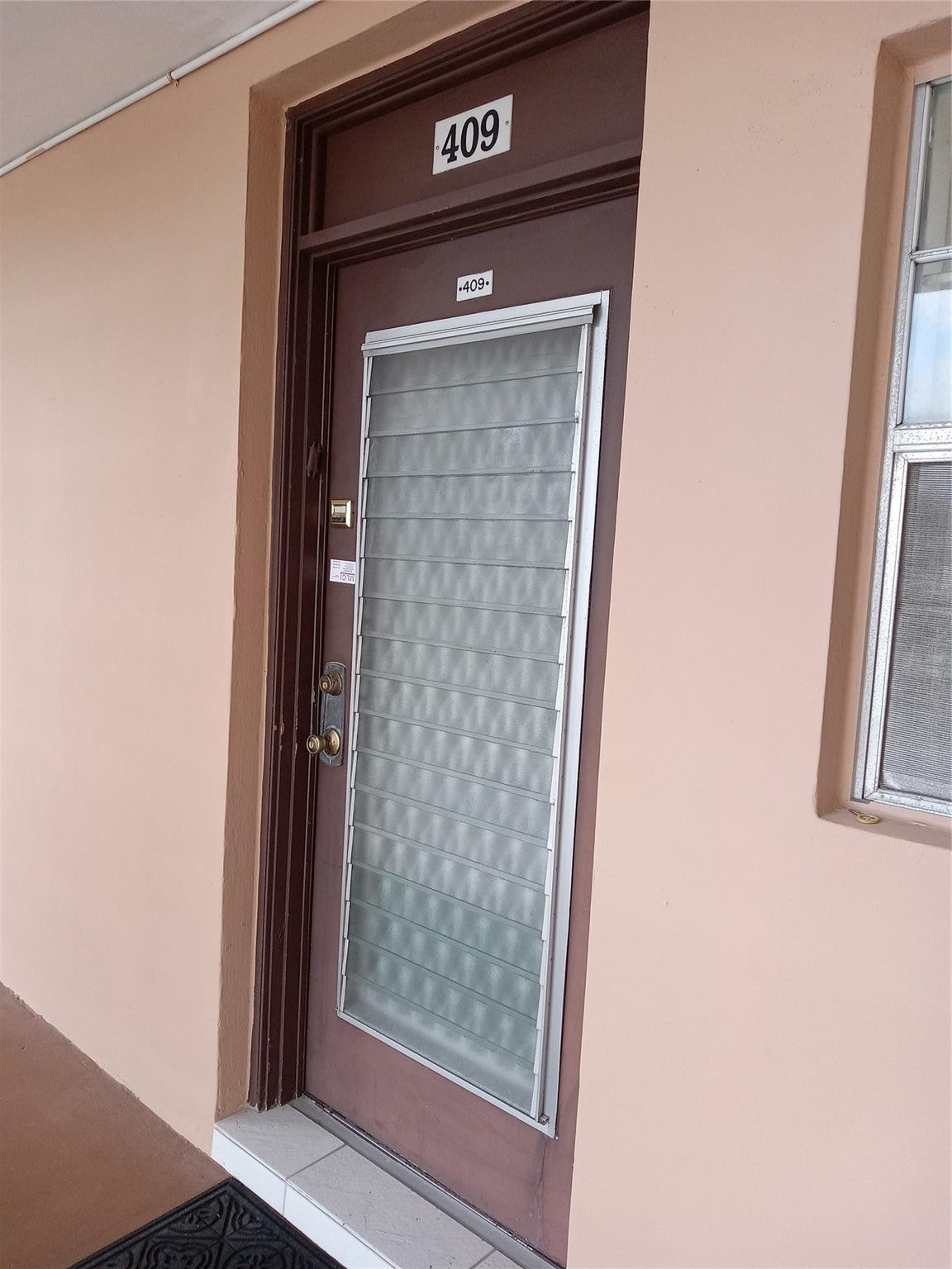 Lauderdale Oaks - Residential