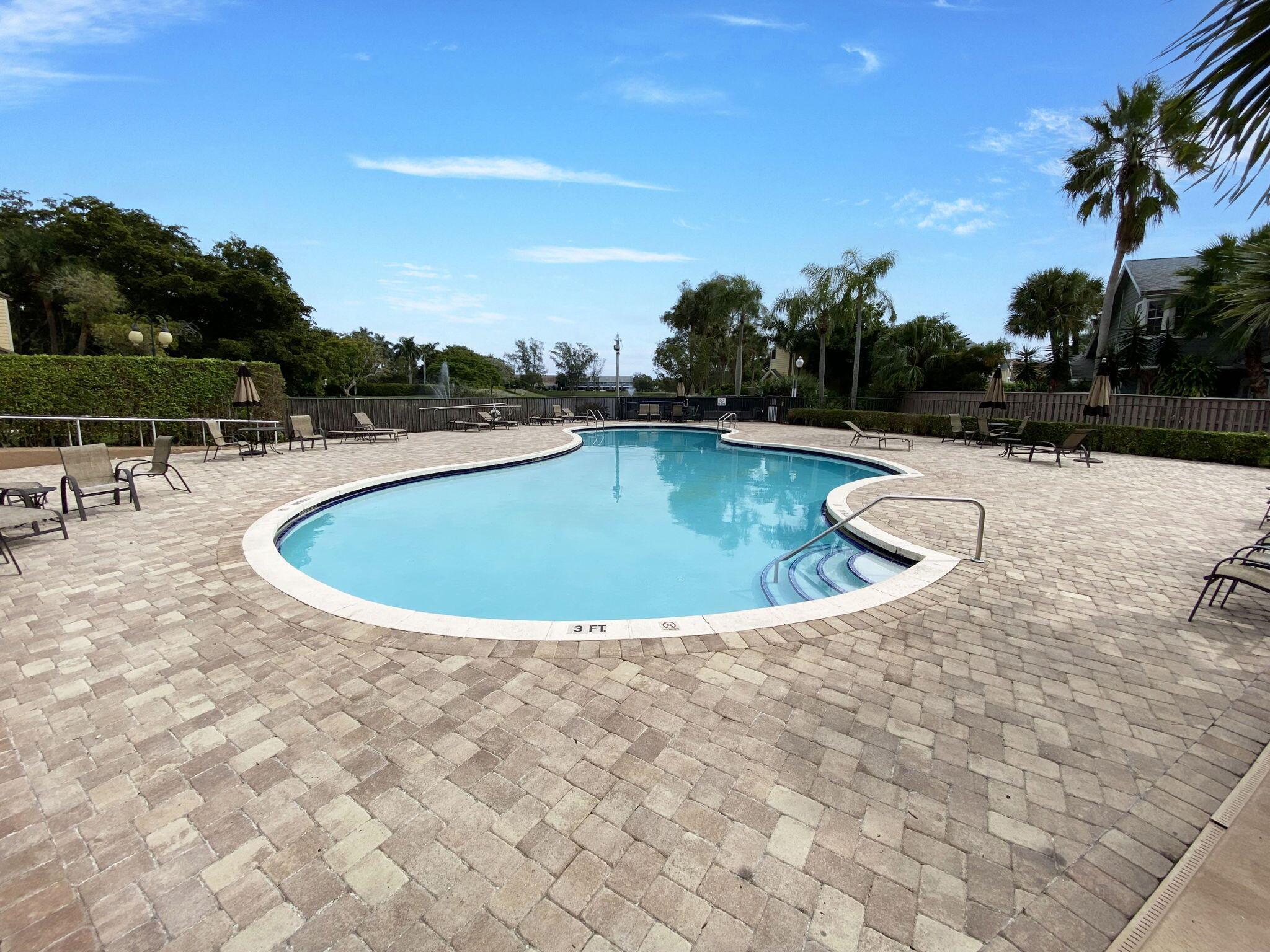 CARRIAGE HOUSES I CONDO - Residential Lease