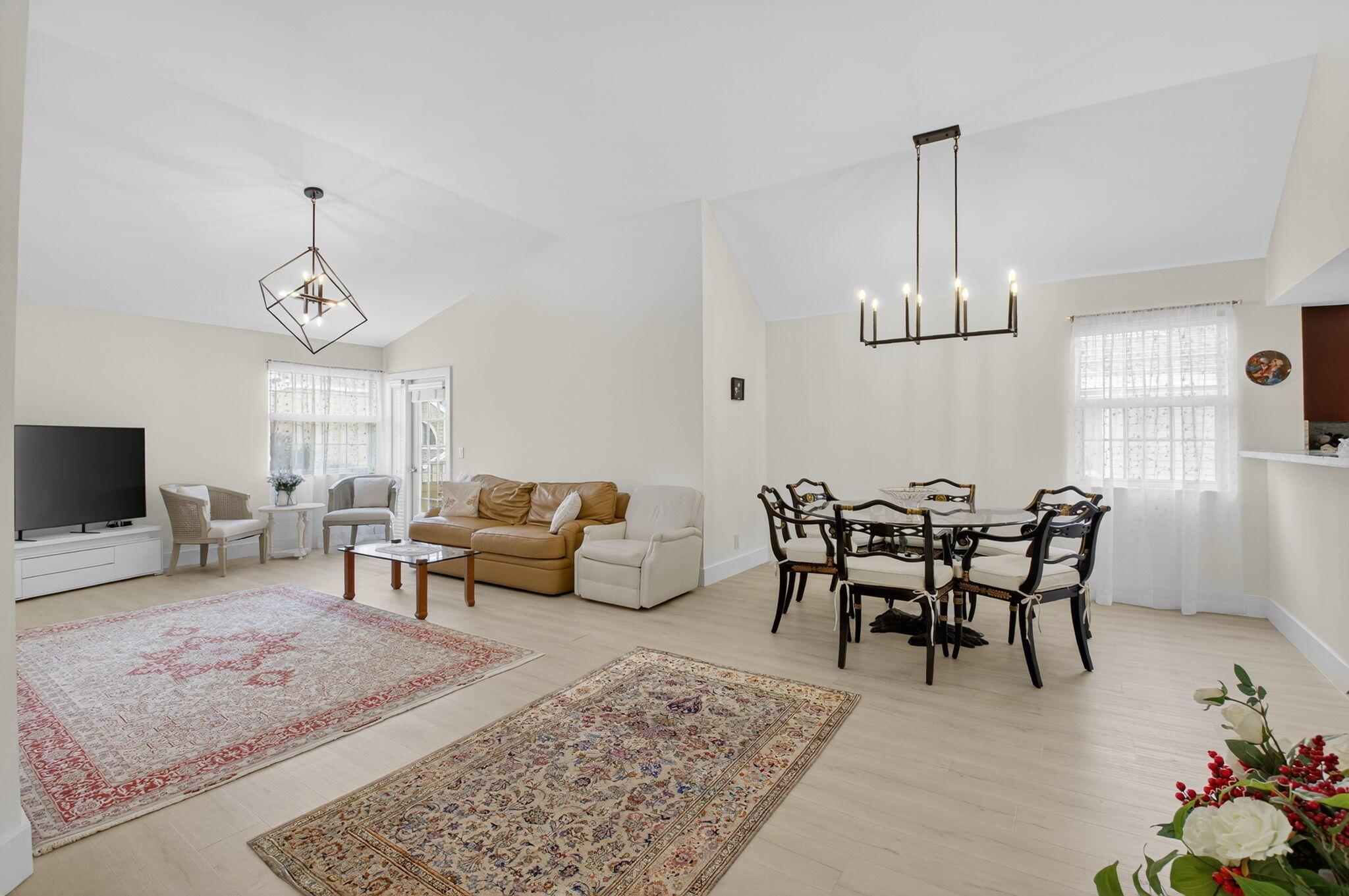 CARRIAGE HOUSES I CONDO - Residential Lease