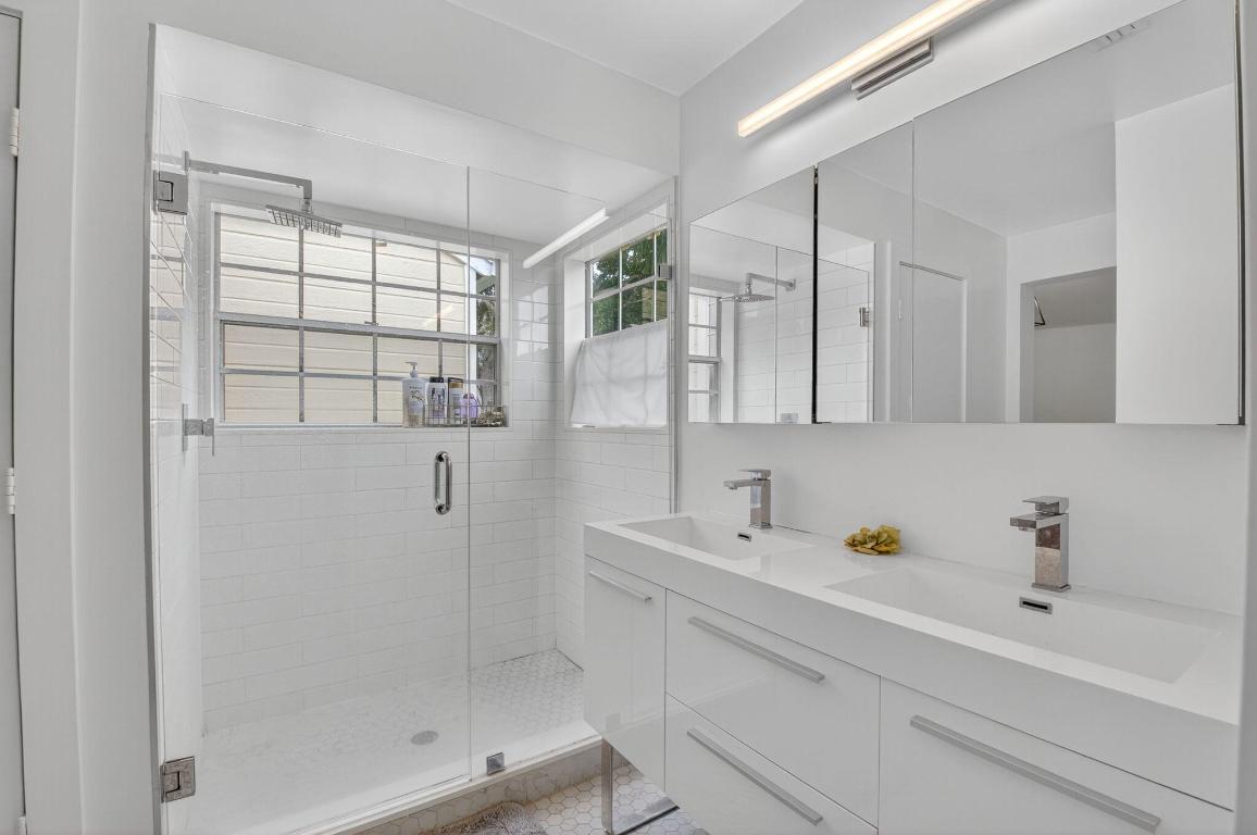 CARRIAGE HOUSES I CONDO - Residential Lease