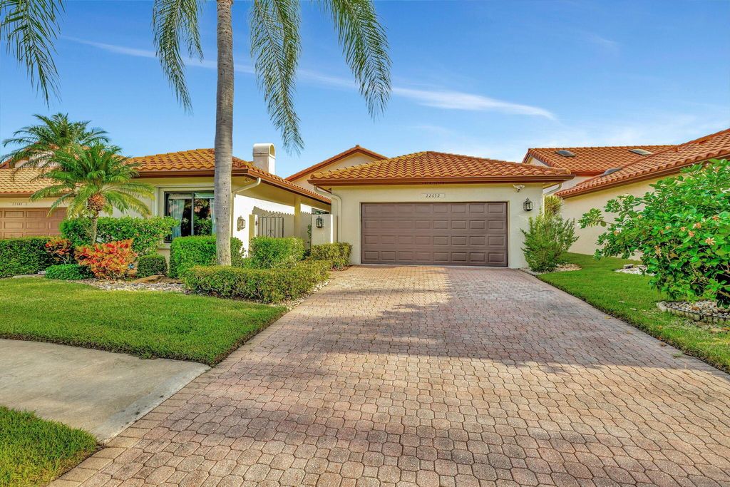Photo of 22652 Esplanada Circle W, Boca Raton, FL 33433 (MLS # R11015947)