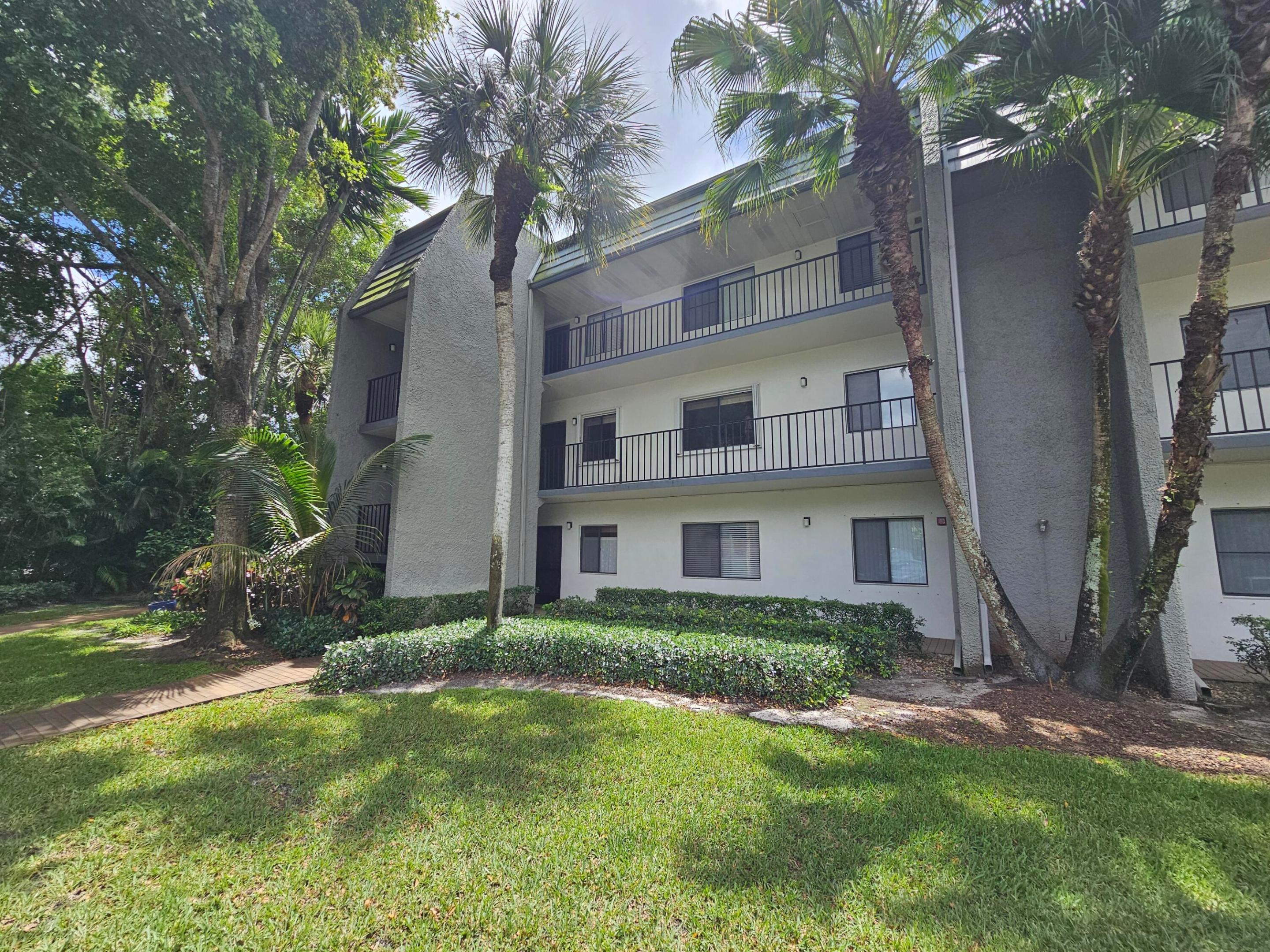 4833 Esedra Court 201