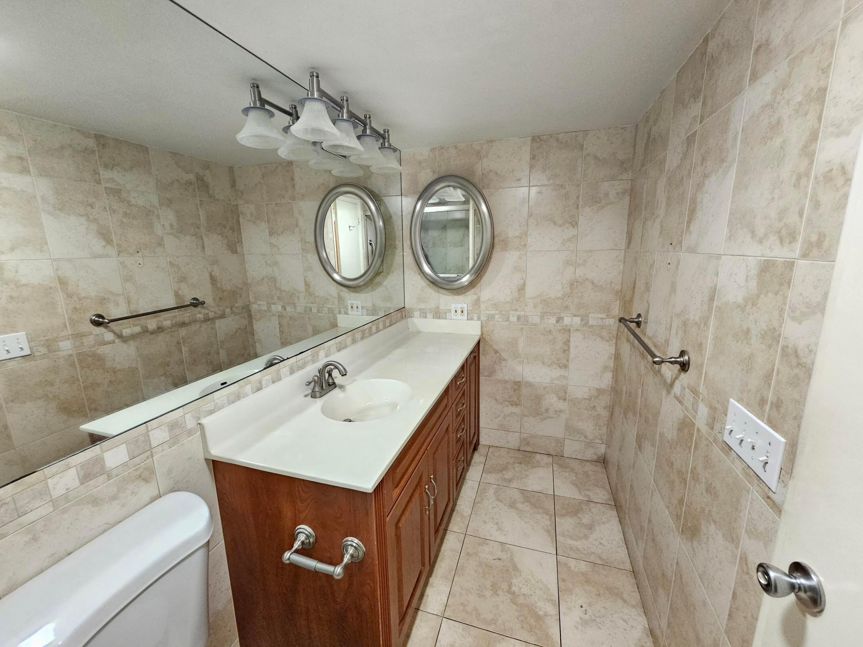4833 Esedra Court 201
