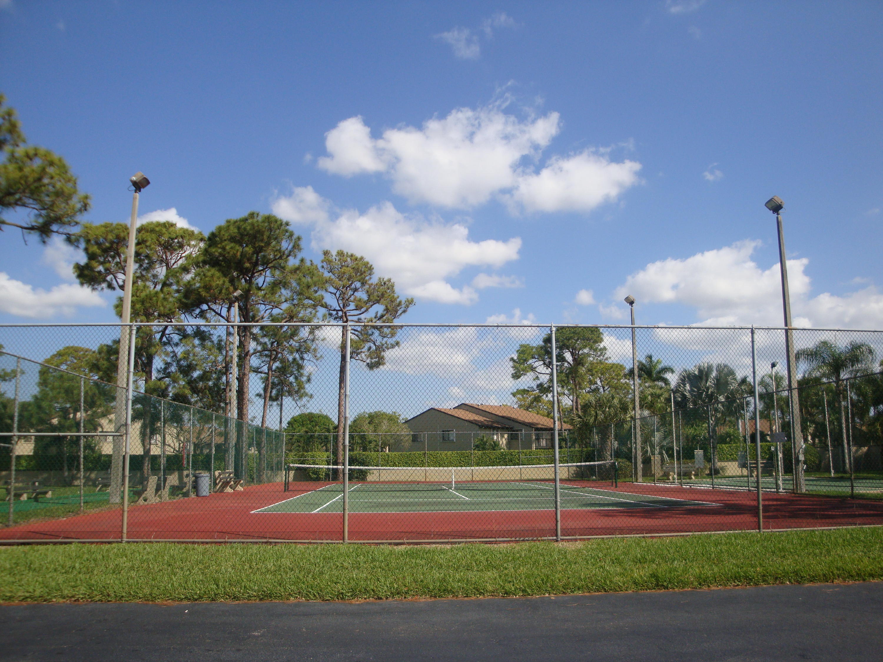 PINE RIDGE NORTH VILLAGE III  CONDO - Residential