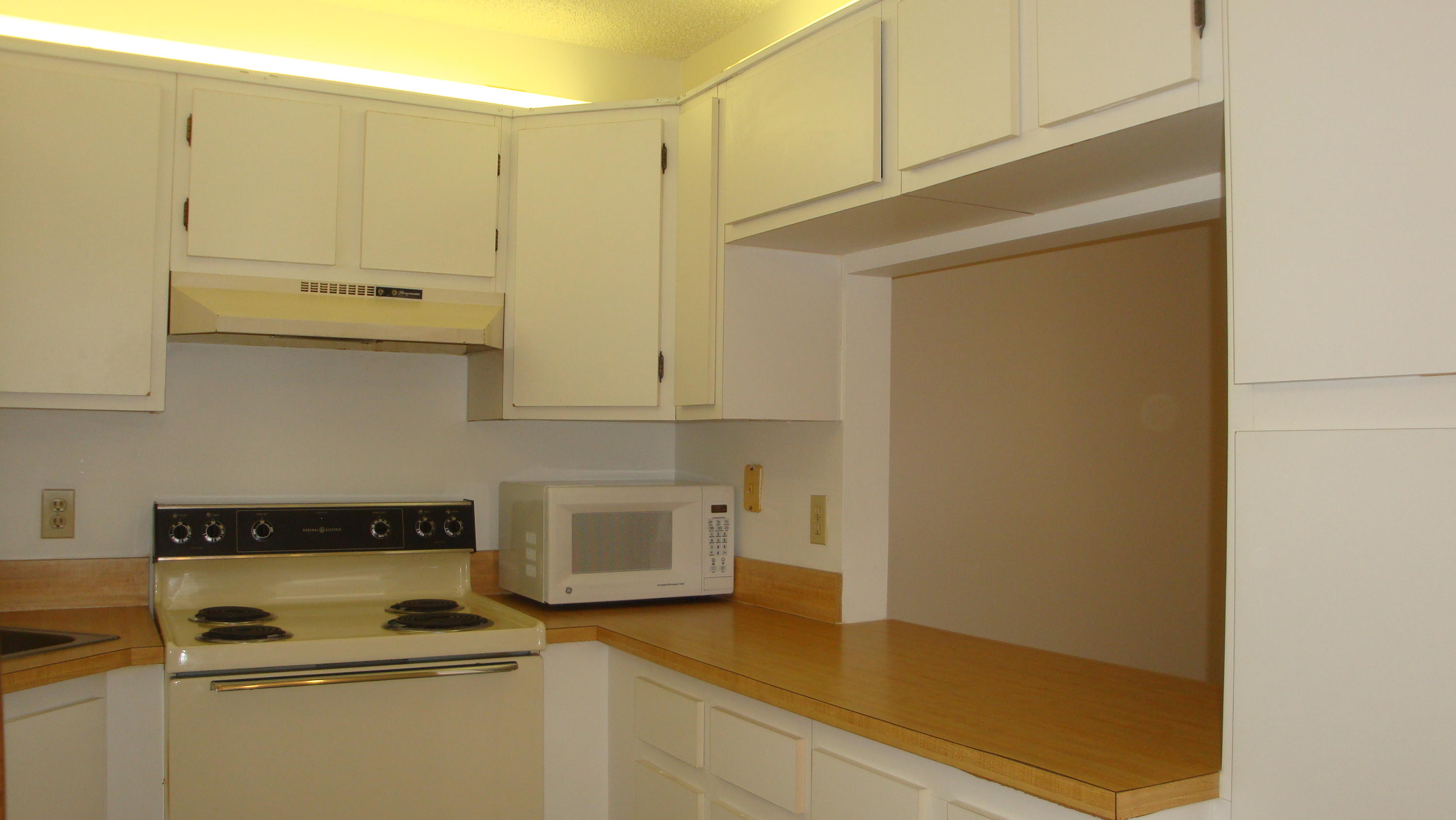 PINE RIDGE NORTH VILLAGE III  CONDO - Residential