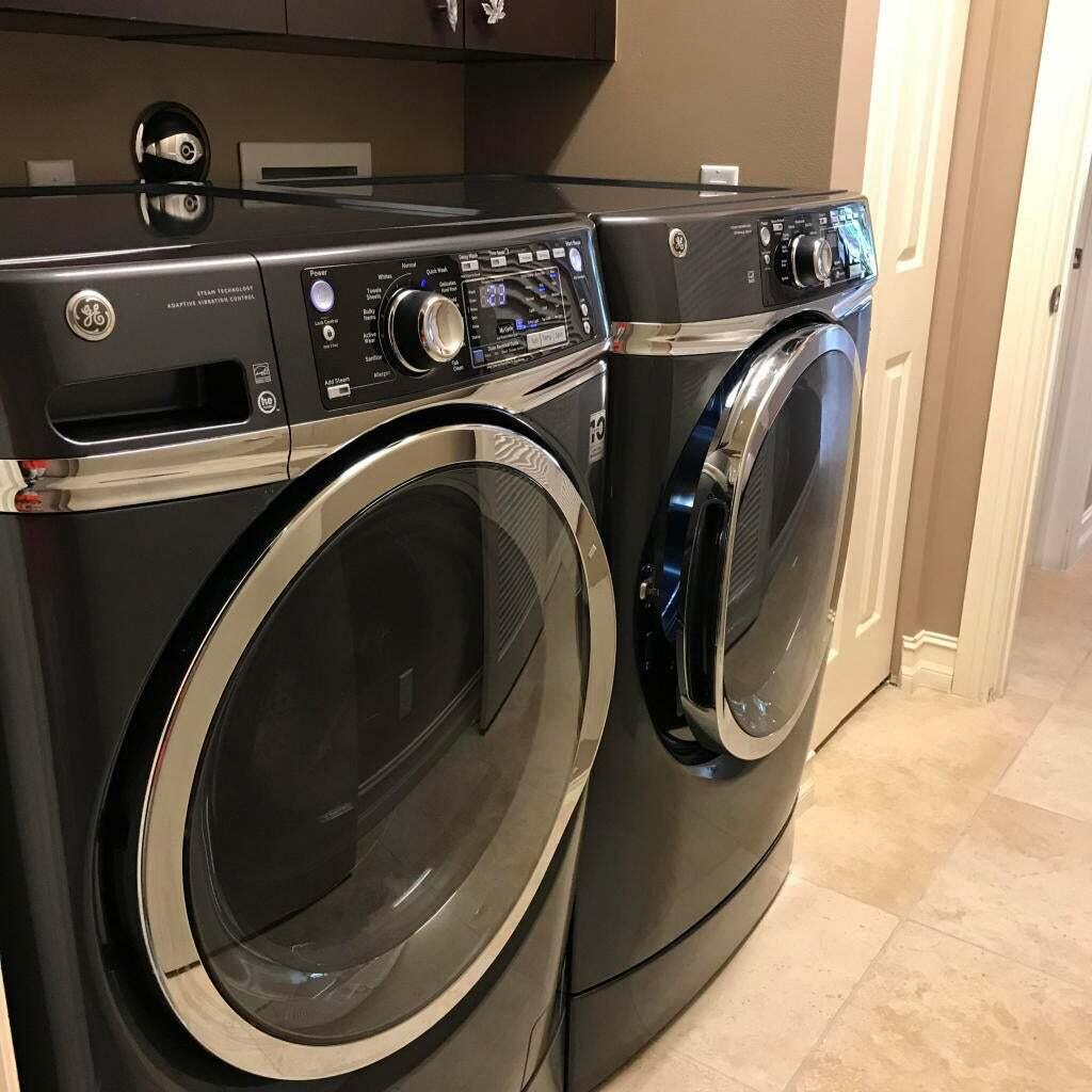 BALLENISLES PODS 20A AND 20B - Residential Lease