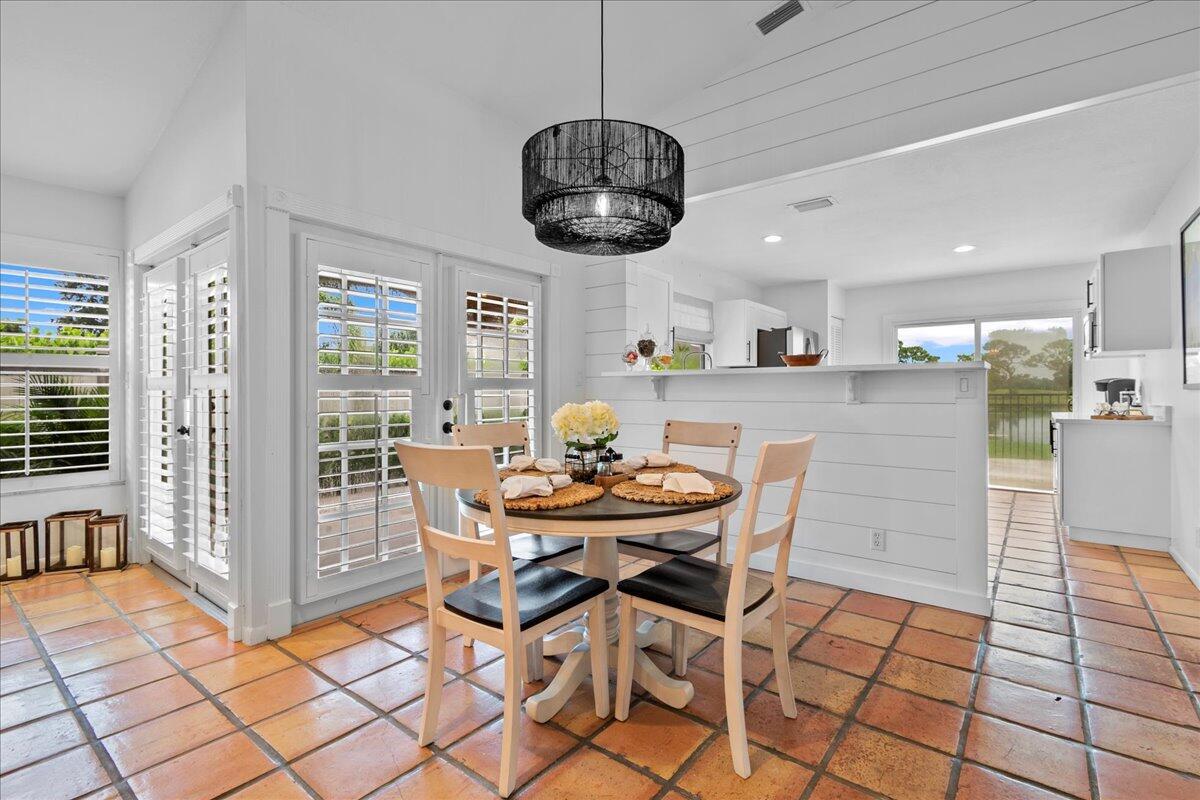 Properties 2542 Bedford Mews Drive