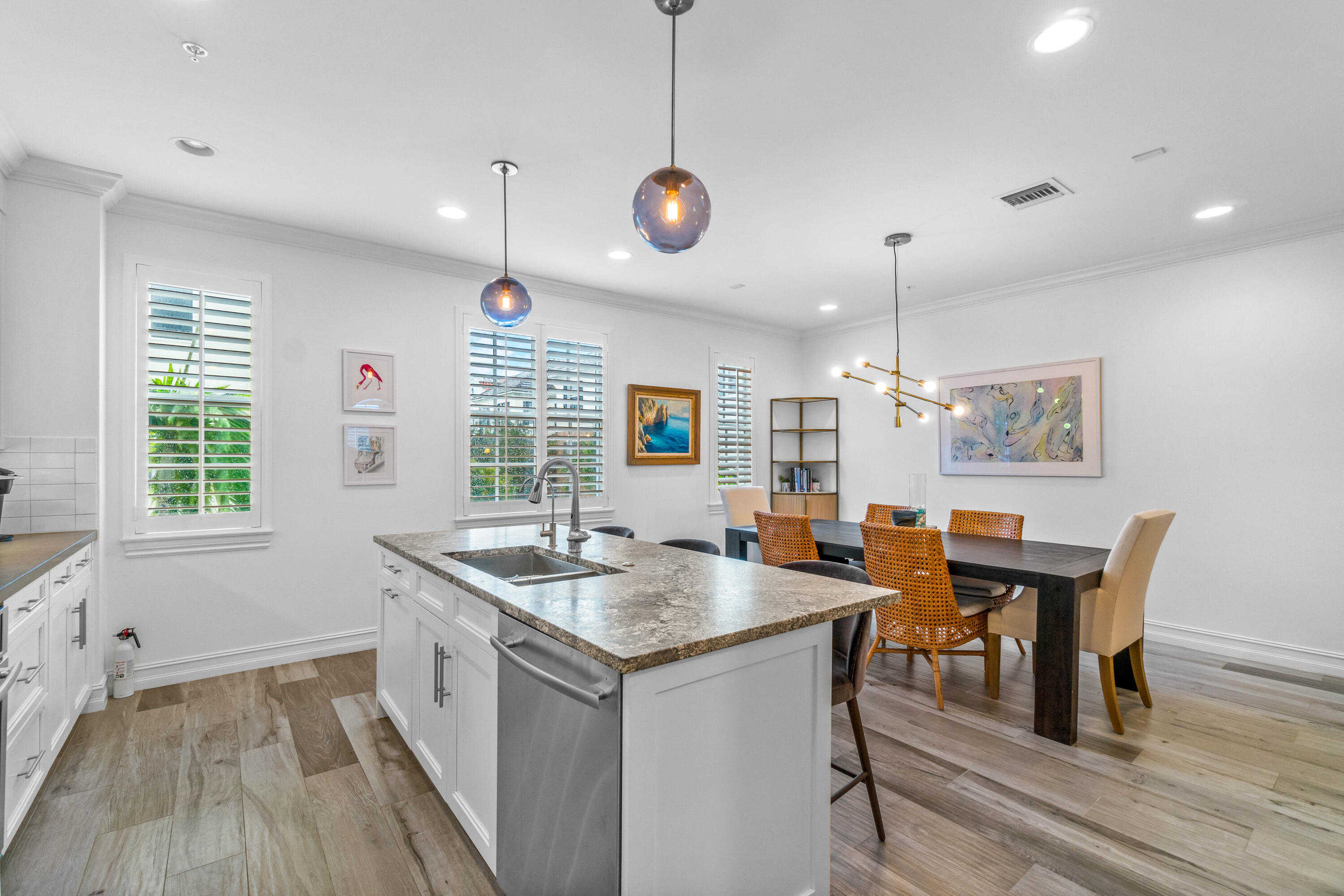 CANNERY ROW - Residential