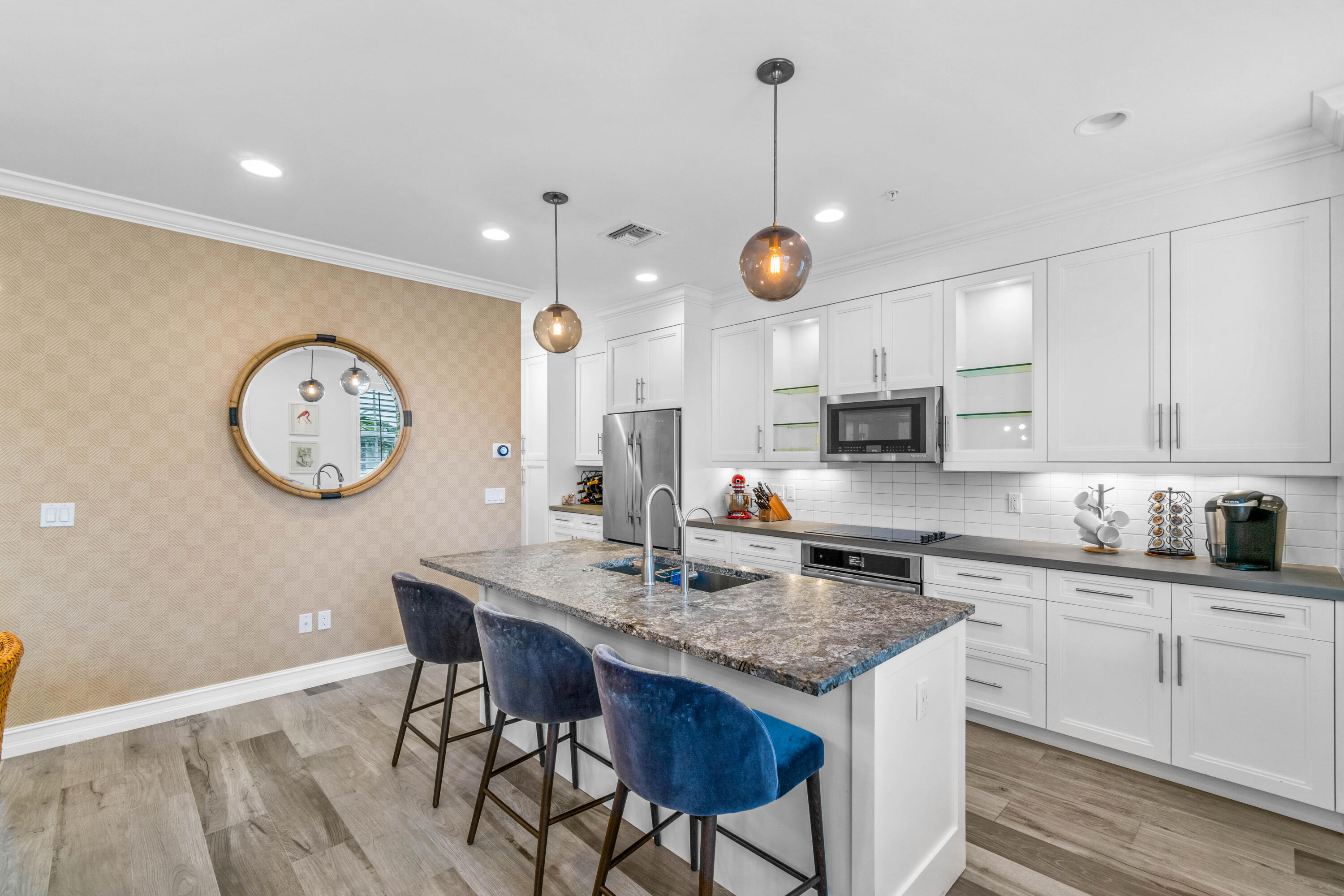 CANNERY ROW - Residential