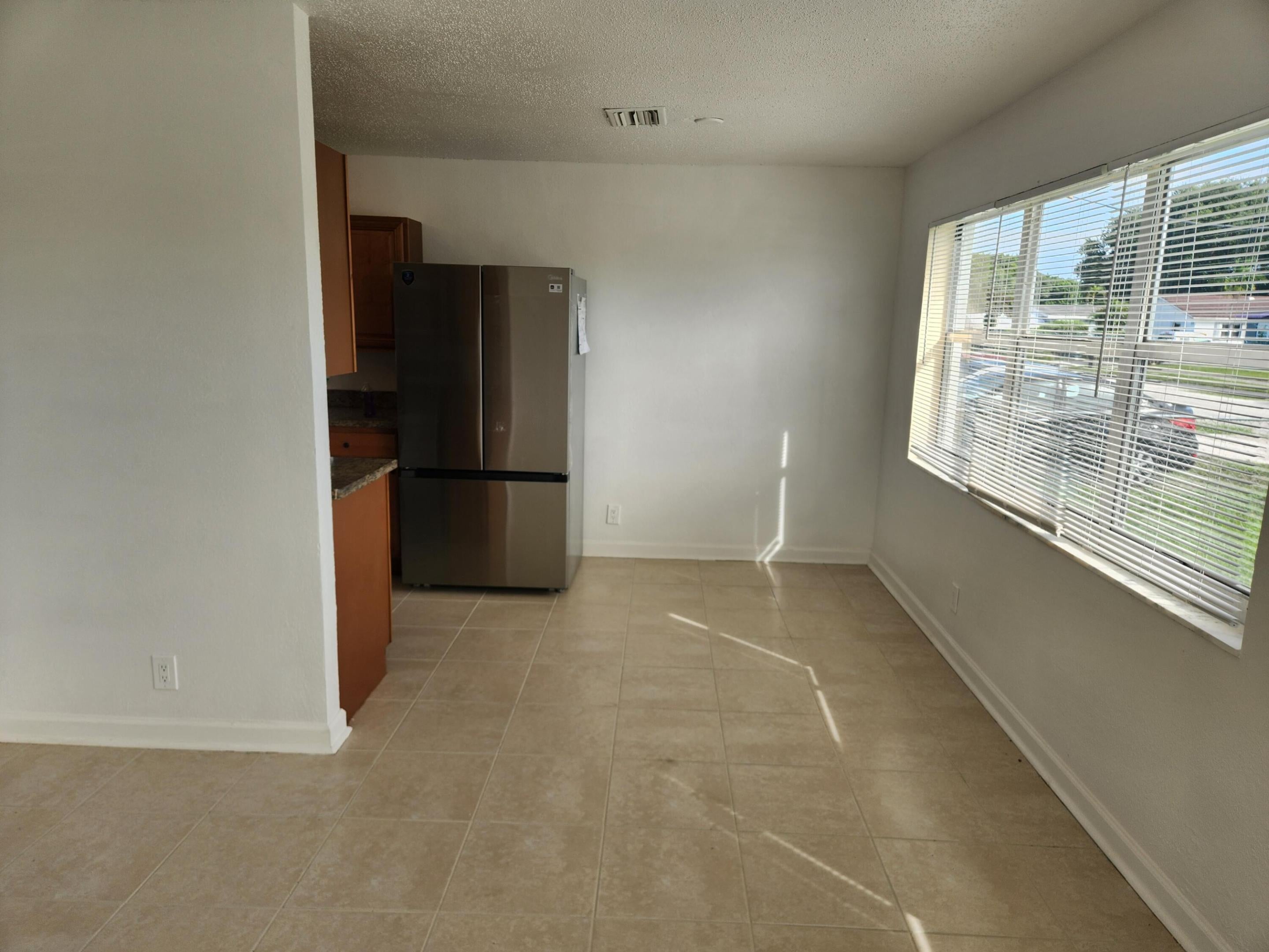 1688 W 10th Street