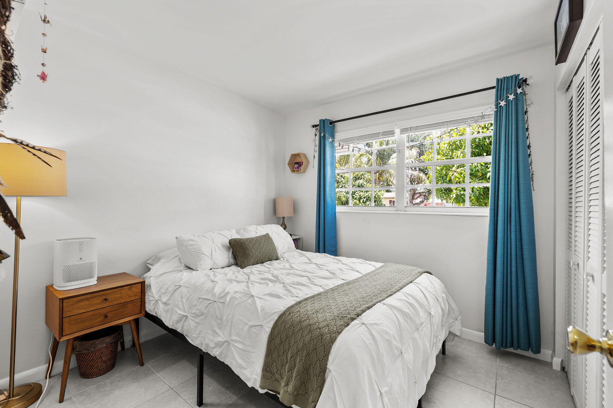 PALM BEACH SQUARE UNIT 4 - Residential