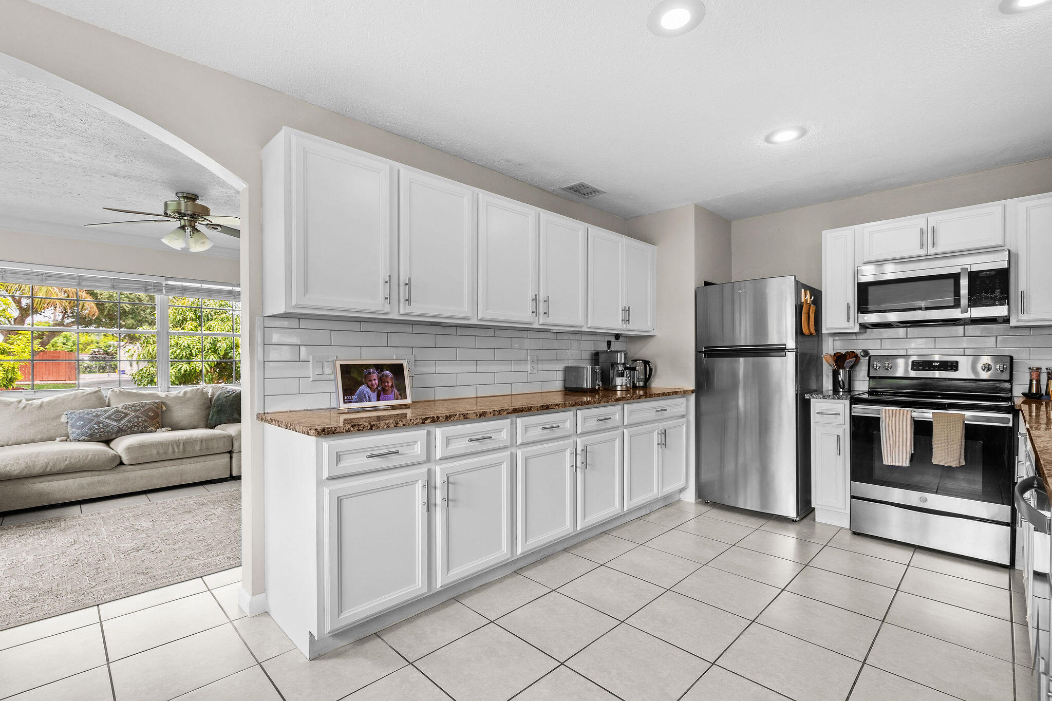 PALM BEACH SQUARE UNIT 4 - Residential