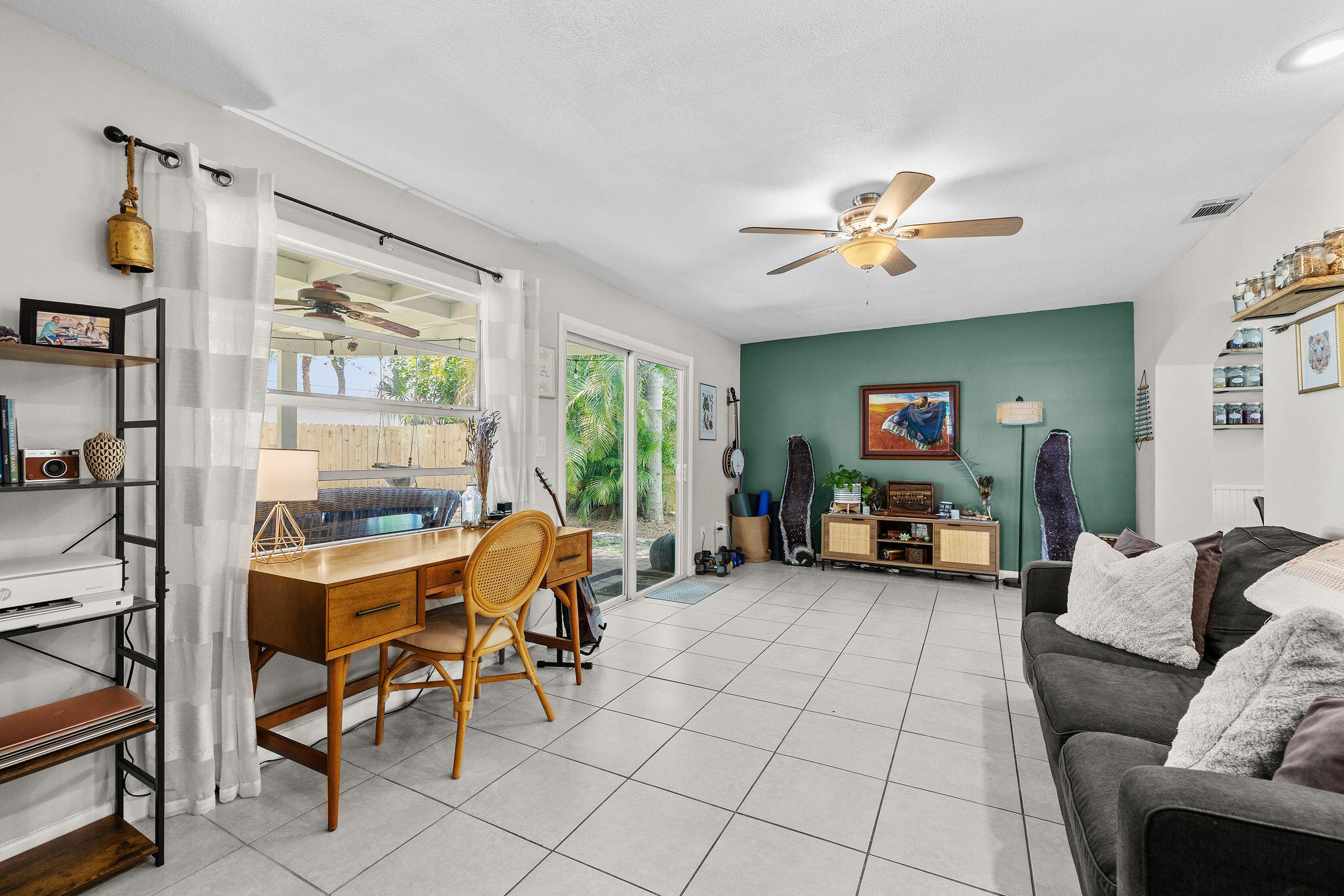 PALM BEACH SQUARE UNIT 4 - Residential