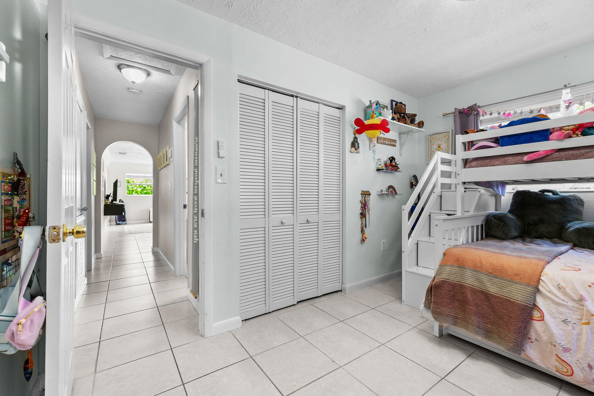 PALM BEACH SQUARE UNIT 4 - Residential