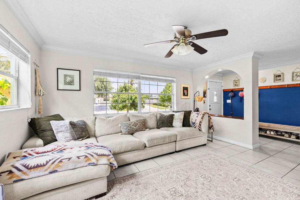 Photo of 4366 Bamboo Drive, Palm Beach Gardens, FL 33410 (MLS # B26026638)