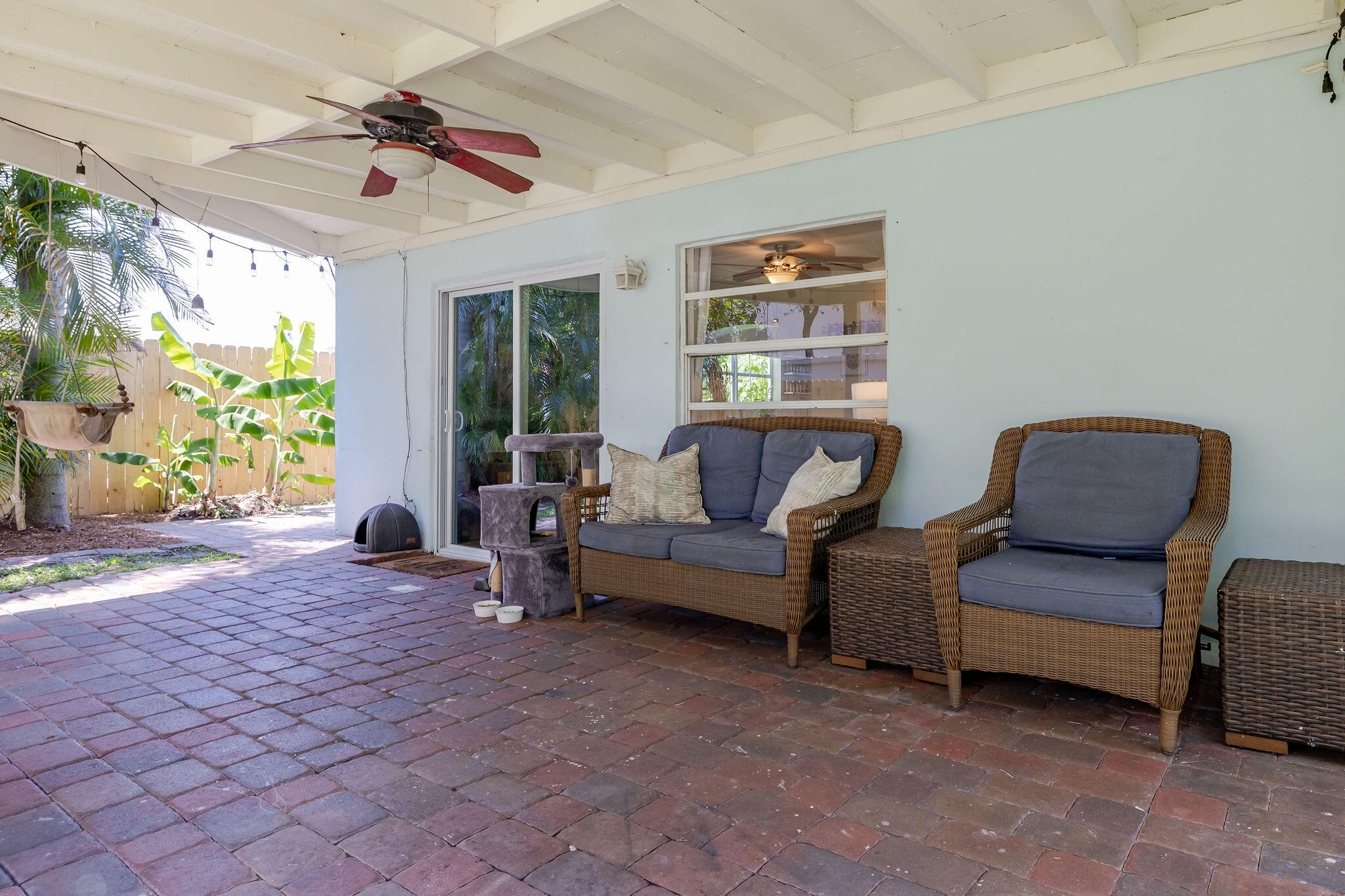 PALM BEACH SQUARE UNIT 4 - Residential