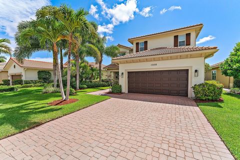Single Family Residence in Palm Beach Gardens FL 12288 Aviles Circle Cir 2.jpg